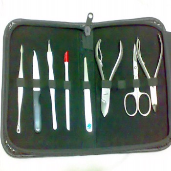  manicures Pedicure Kit 18 Pieces Stainless Steel Nail Kits Nail Care Tools Portable Leather case