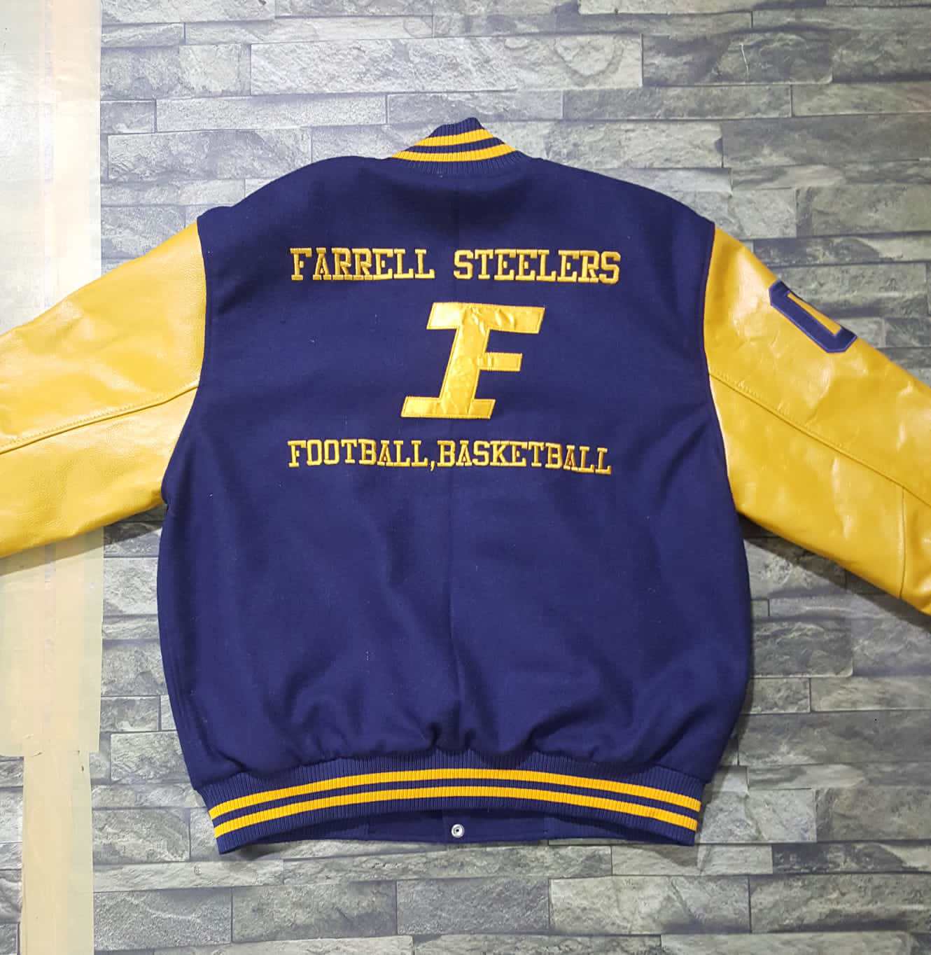 Varsity Jackets Sportswear Embroidery Custom Design - view 4