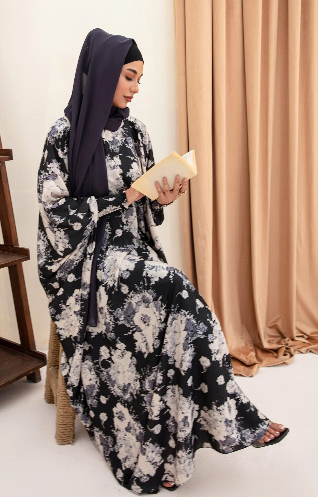 Avery Printed Cape Fashionable Abaya Quality Piece Variety Colours And Customisations Branding - view 8