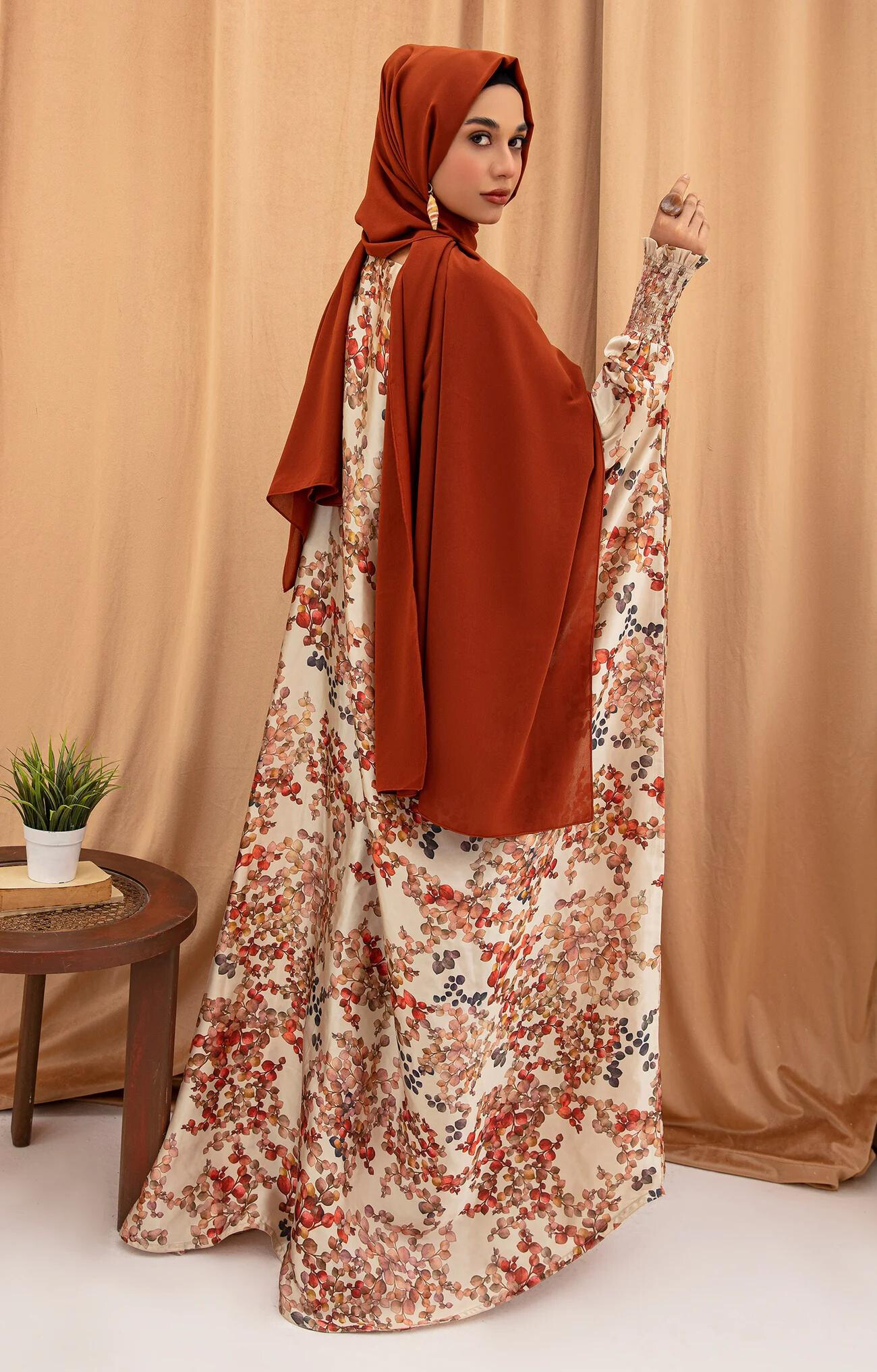 Elara Printed Cape Fashionable Abaya Quality Piece Variety Colours And Customisations Branding - view 5