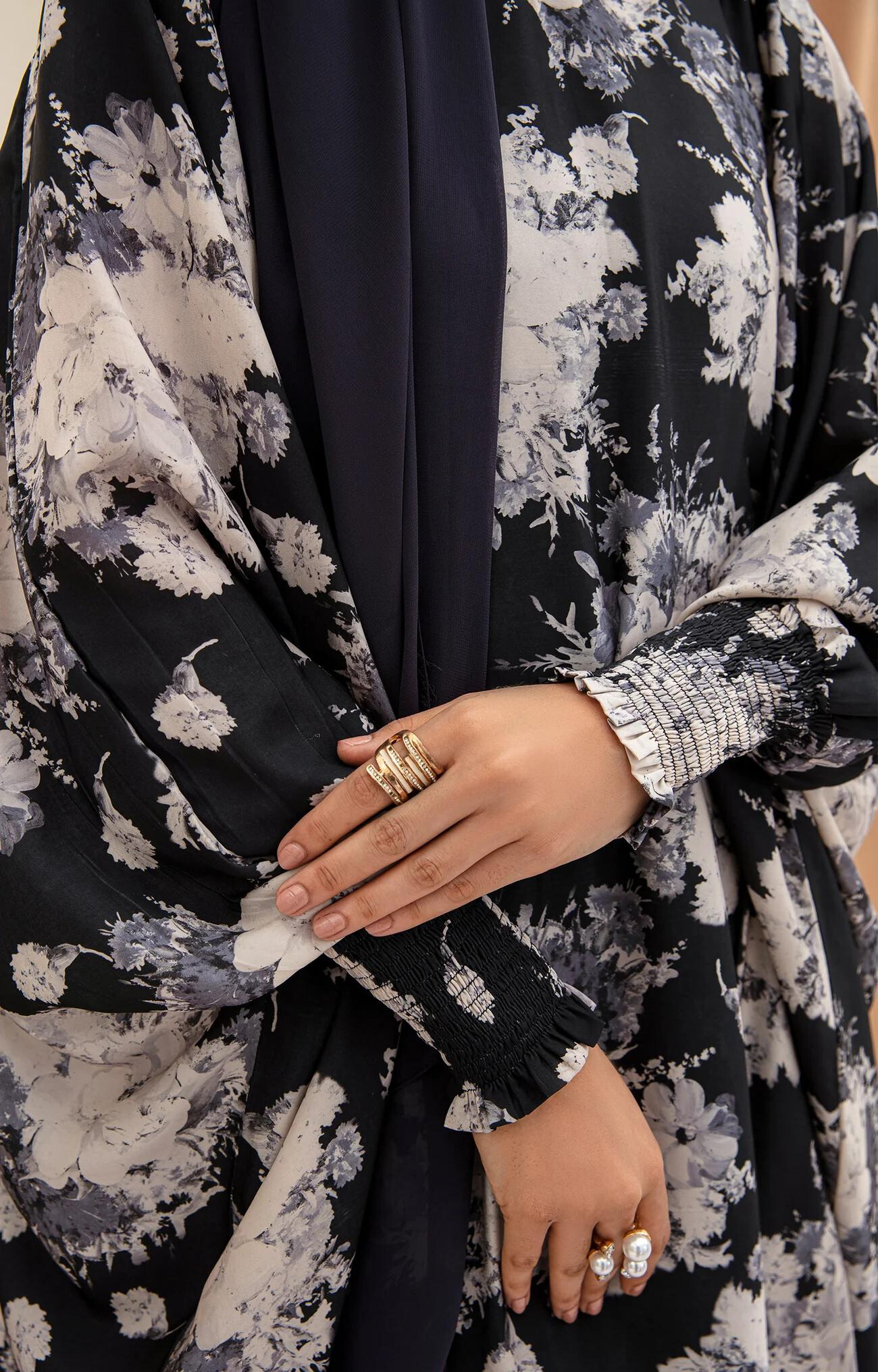 Avery Printed Cape Fashionable Abaya Quality Piece Variety Colours And Customisations Branding