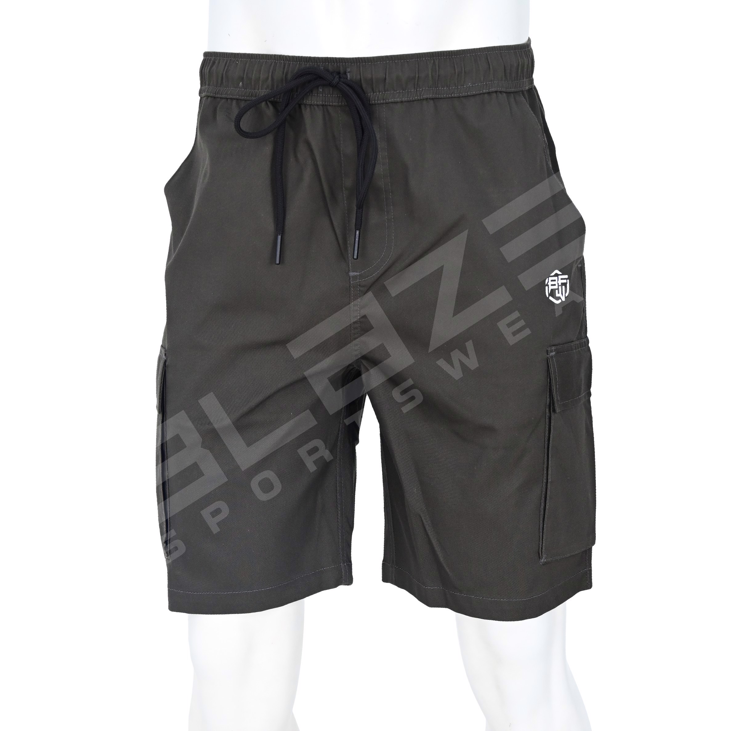 Build your ideal cargo shorts: customizable pockets, sturdy fabric, for personalized outdoor style.