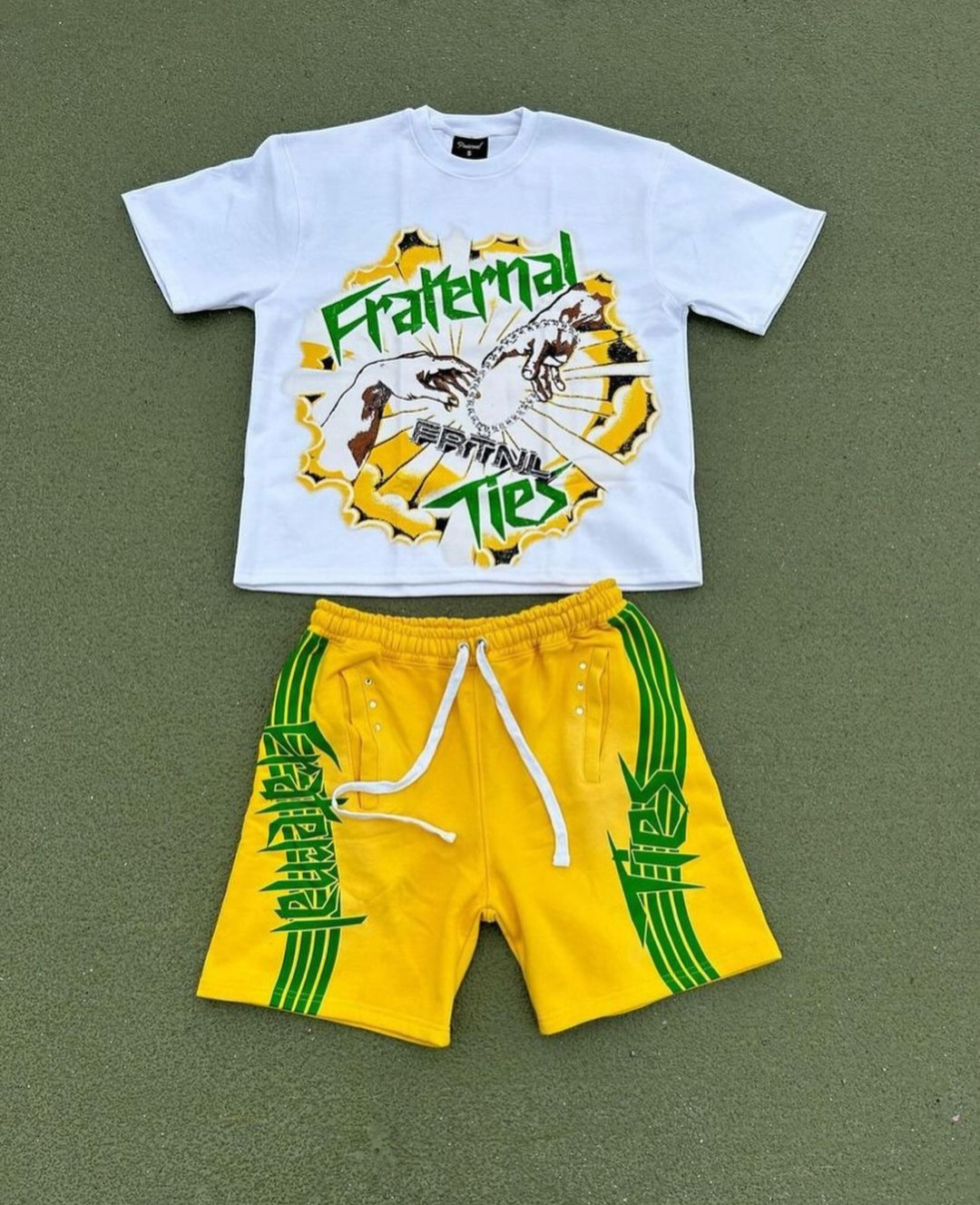 Cotton jersey T shirts and shorts with screen printing - view 3