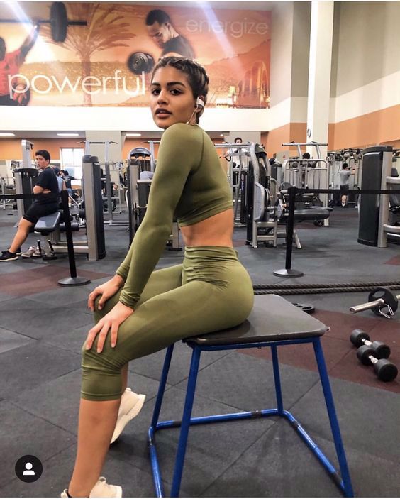 Seamless Ruched Racer Back Sports Bra & Leggings | High Stretch Seamless Sports Bra  - view 2