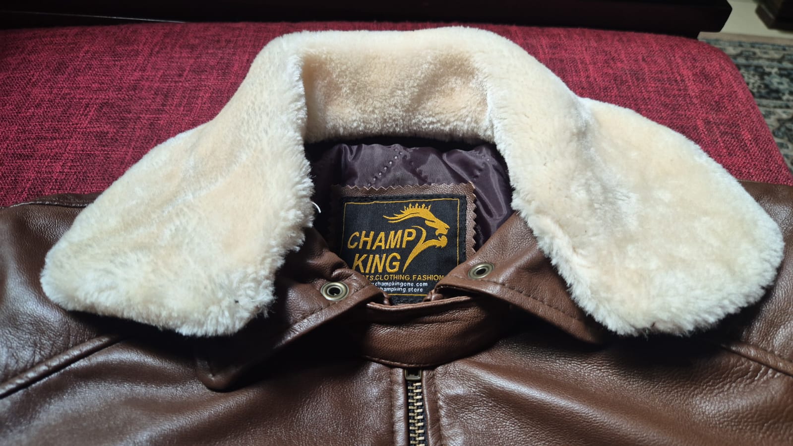 Premium Quality Leather Jacket Zipper Closure - view 2