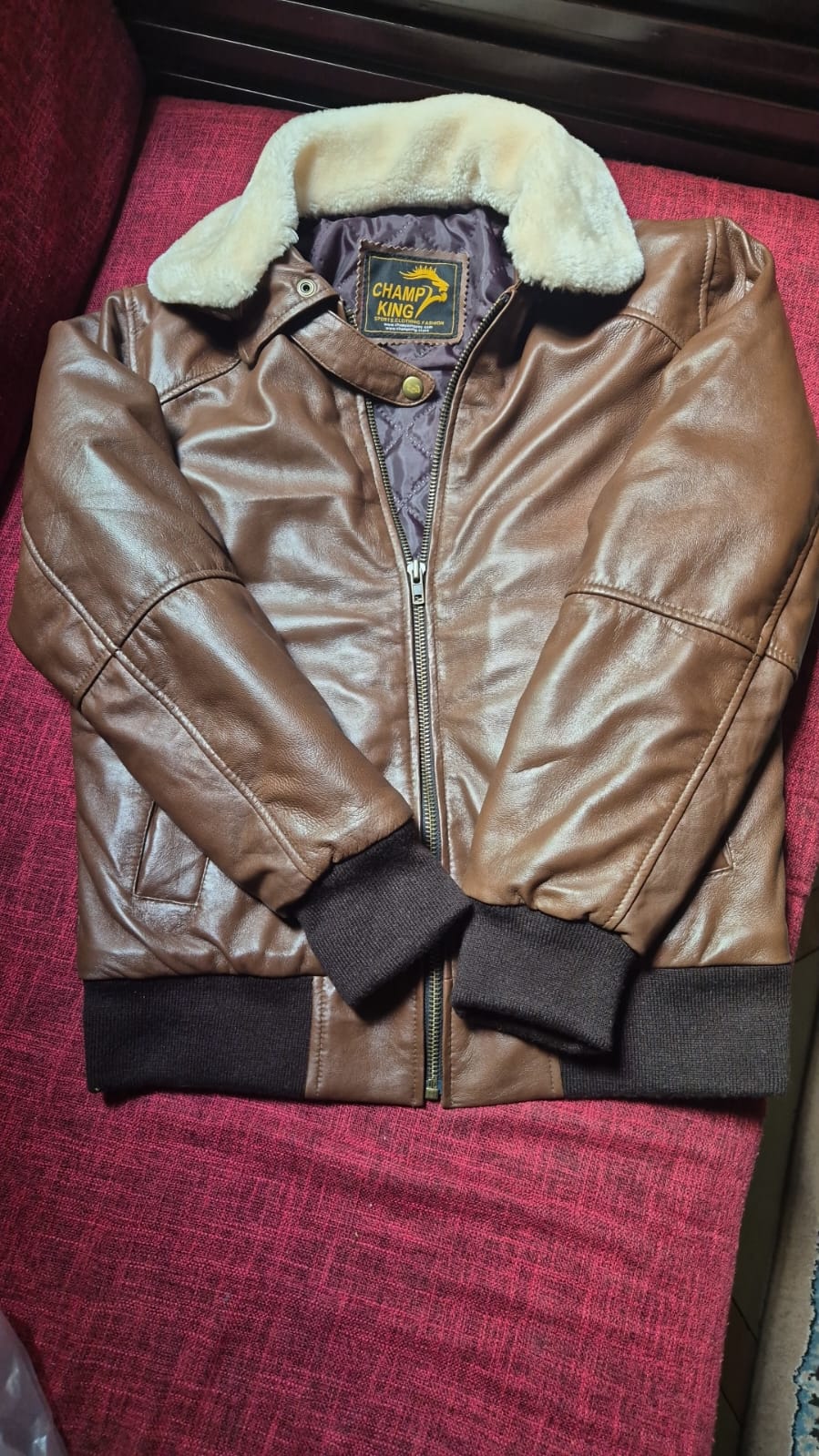 Premium Quality Leather Jacket Zipper Closure - view 5