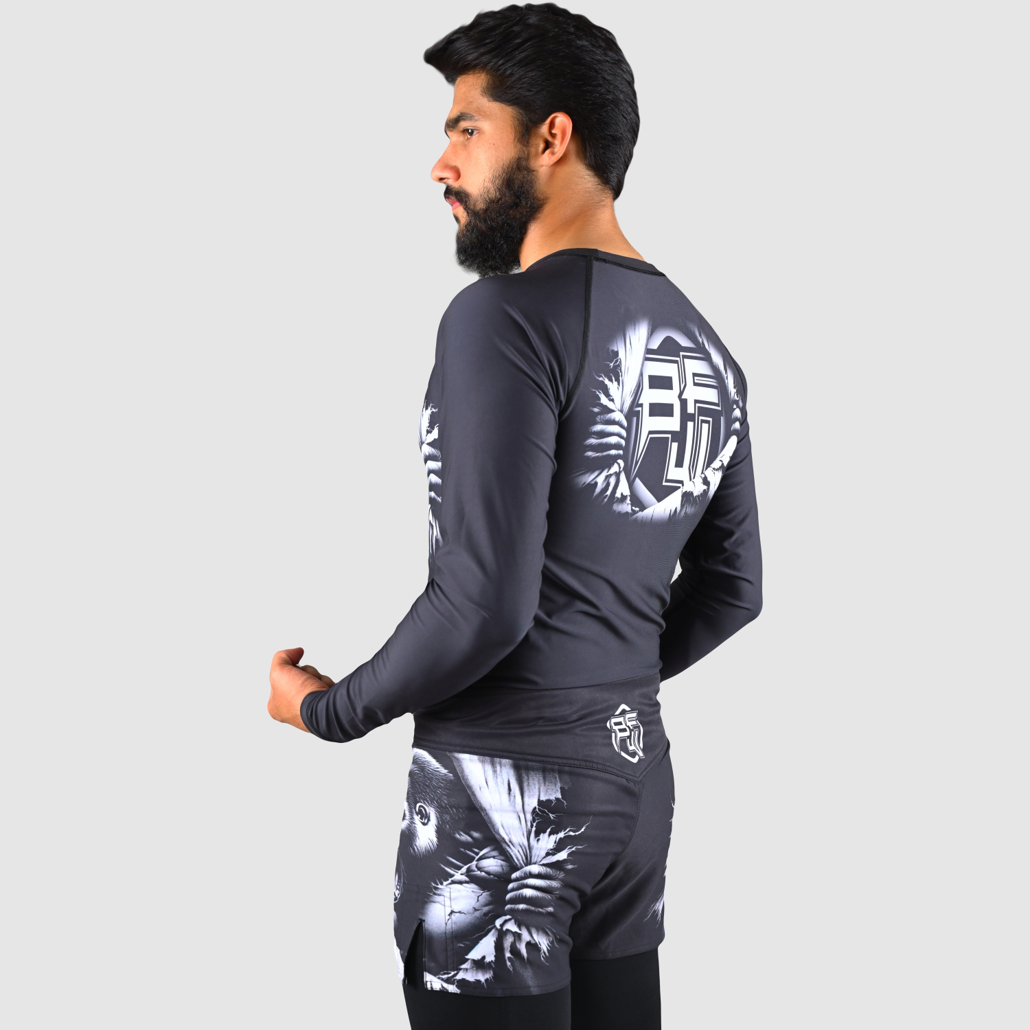 Customized MMA exercise clothes: elastic, adaptive, four-way stretch material for superior results - view 3