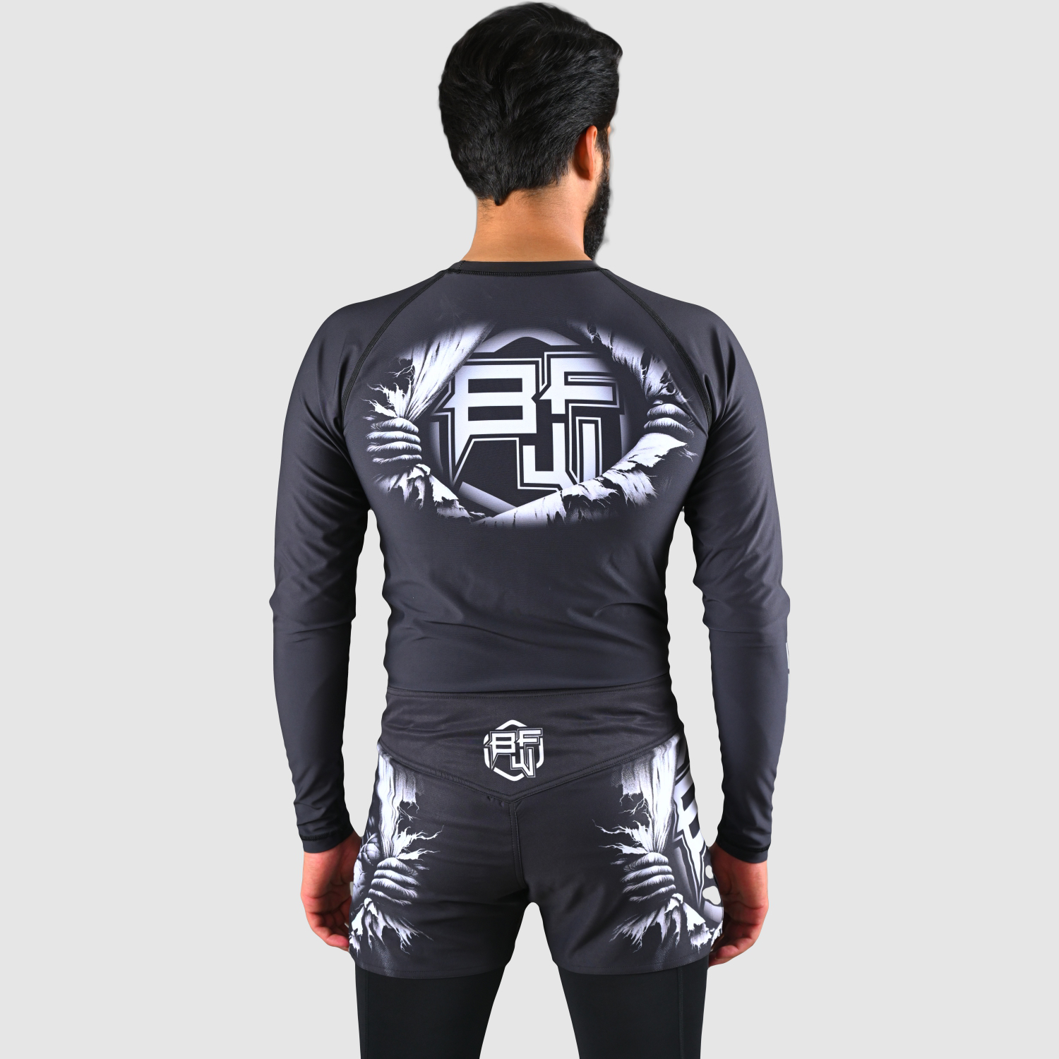 Customized MMA exercise clothes: elastic, adaptive, four-way stretch material for superior results - view 9