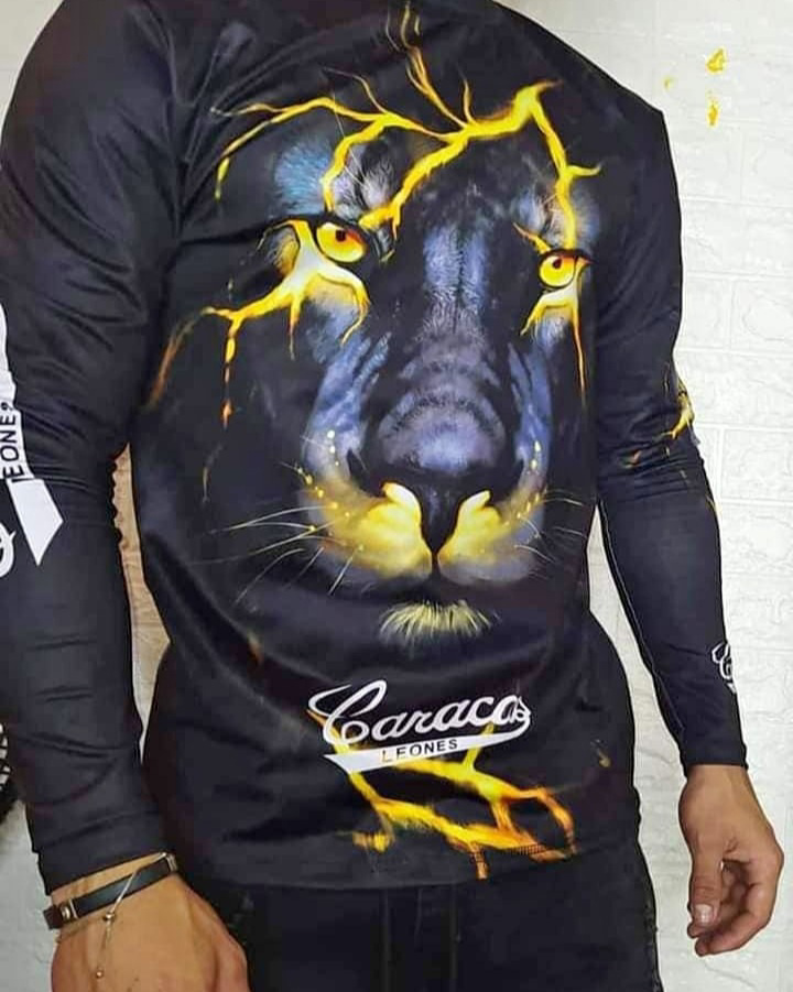  High Quality Rash guard Available  With Customized Designs And Different Colors 