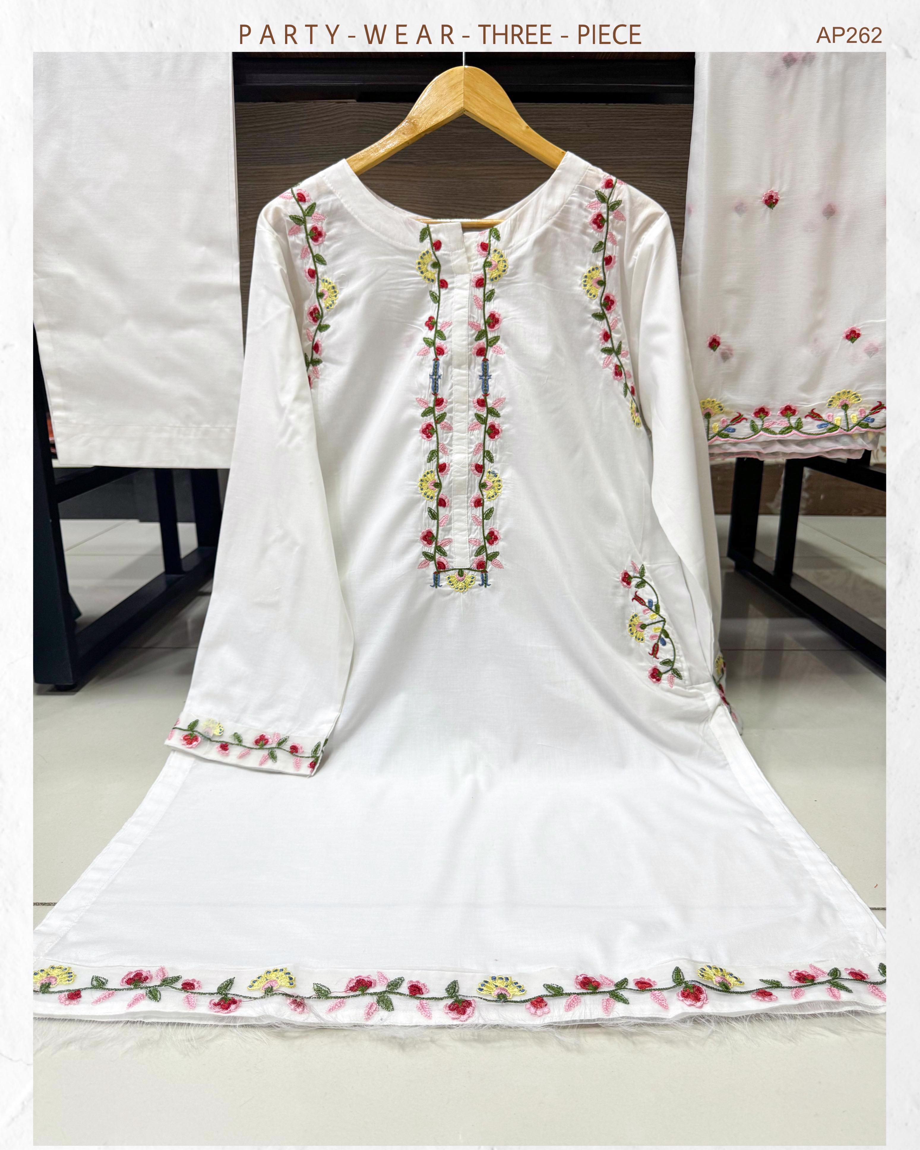   Ladies Party Wear Cotton Lawn Fabric 3 Piece Suit With Chiffon Dupatta  - view 2