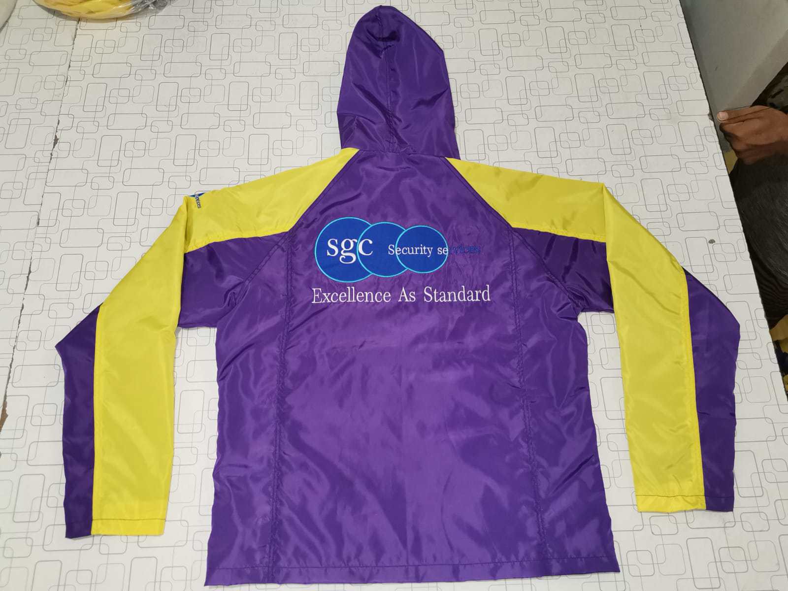  High Quality Customised Windbreaker Jacket  Available In Different Sizes And Colours  - view 2