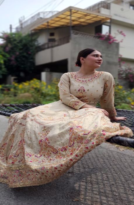 Silk embroidered  Medium Sizes  Maxi Long Dress Available At Affordable Price - view 2
