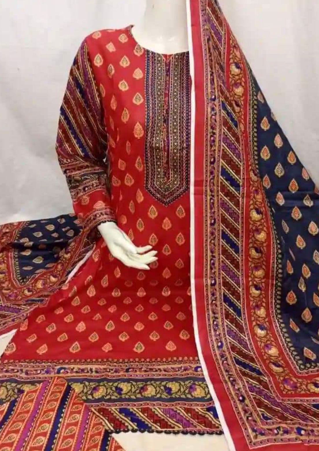  High Quality Pakistani Ethnic Lawn 3 Piece Dress Printed Available At Reasonable Prices  - view 2