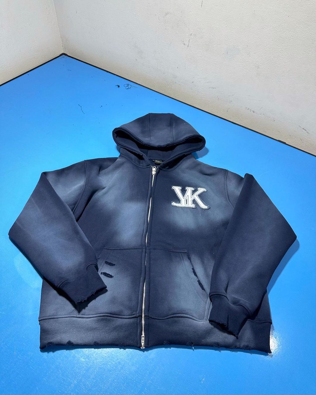 Customised Designs Hoodies With Kangaroo Pouch And Zip 