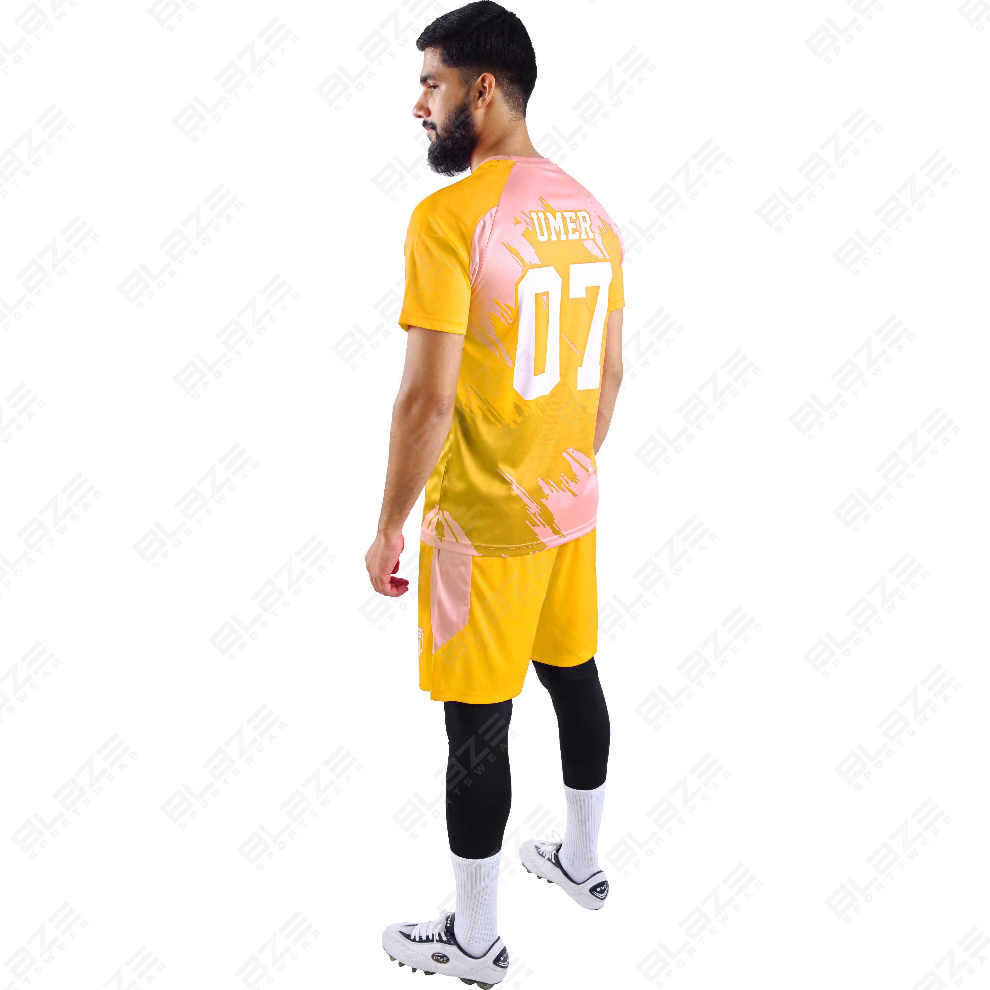 Custom soccer outfits made from lightweight 100% polyester with digital printing for Top performance - view 6