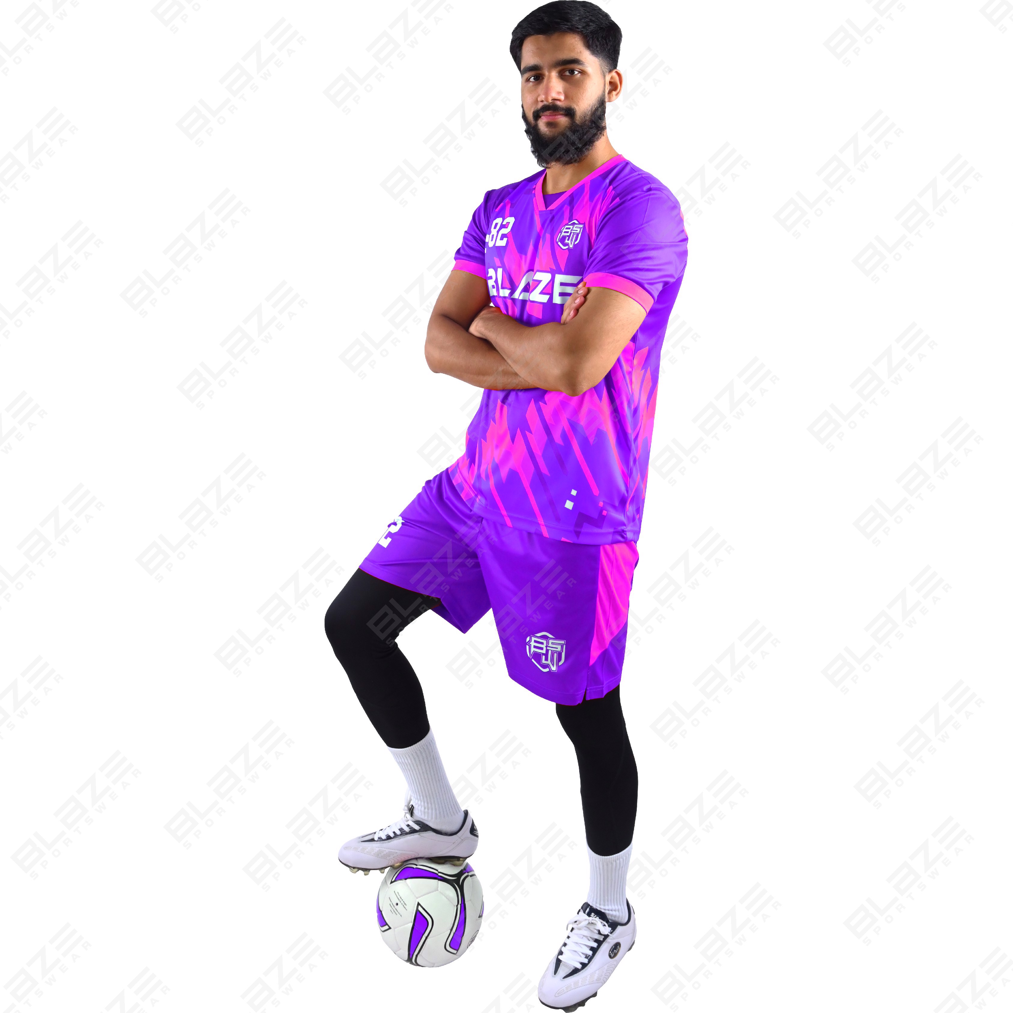 Custom soccer kits, lightweight 100% polyester, featuring digital printing for optimal  performance. - view 3