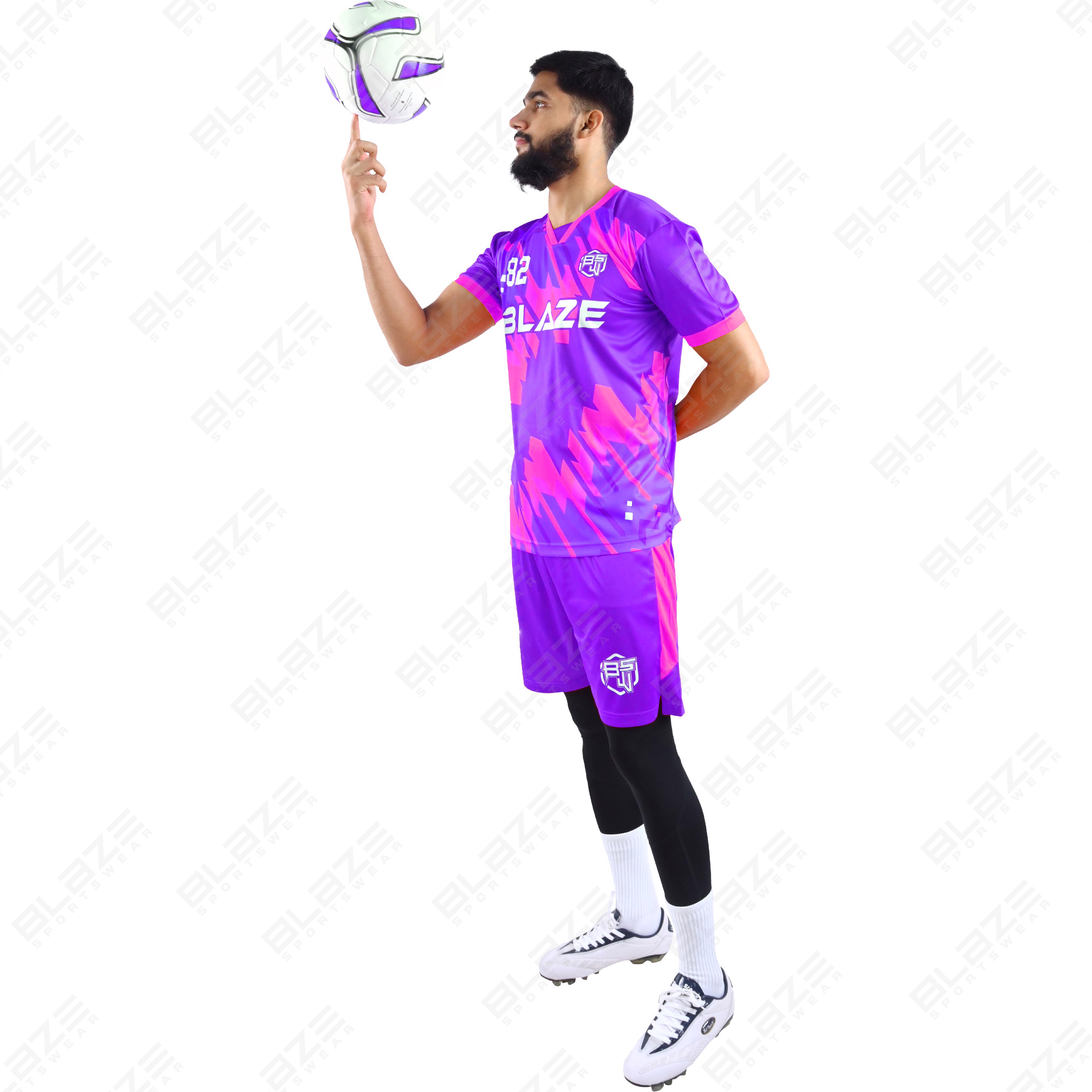 Custom soccer kits, lightweight 100% polyester, featuring digital printing for optimal  performance. - view 6