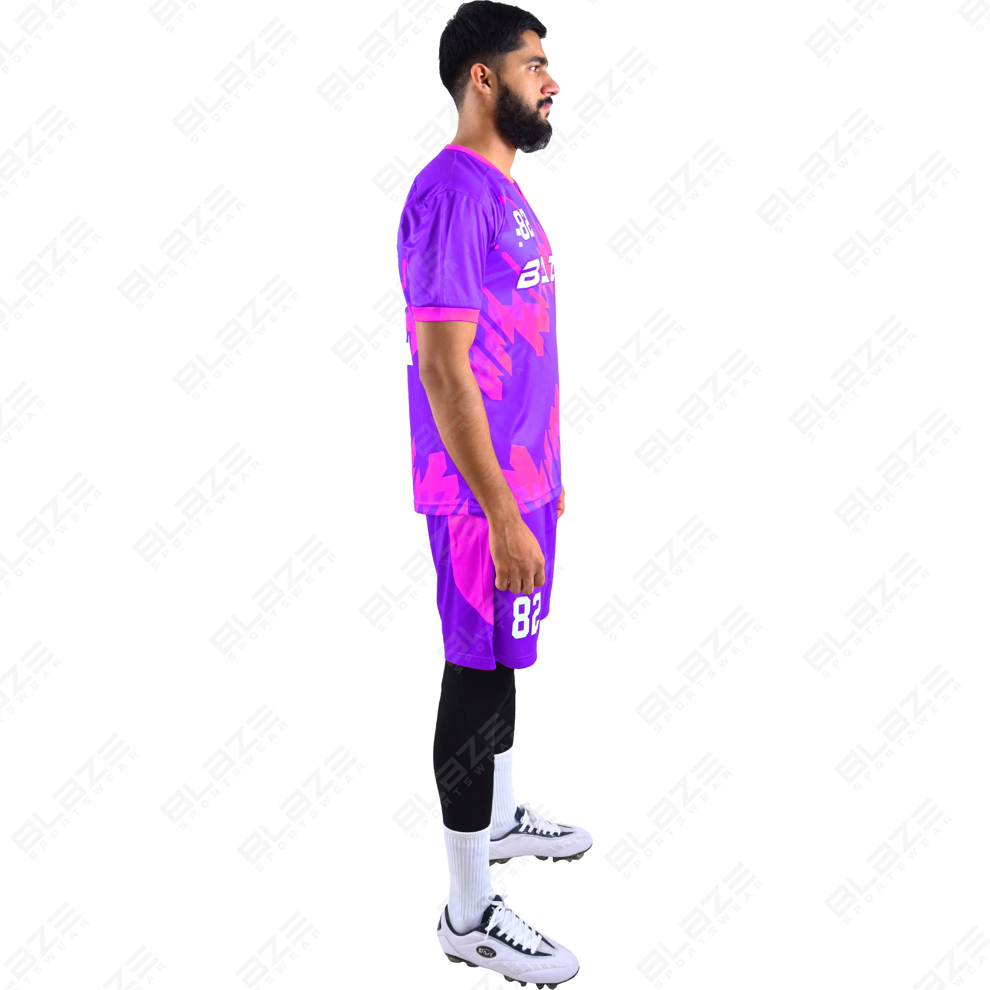 Custom soccer kits, lightweight 100% polyester, featuring digital printing for optimal  performance. - view 7