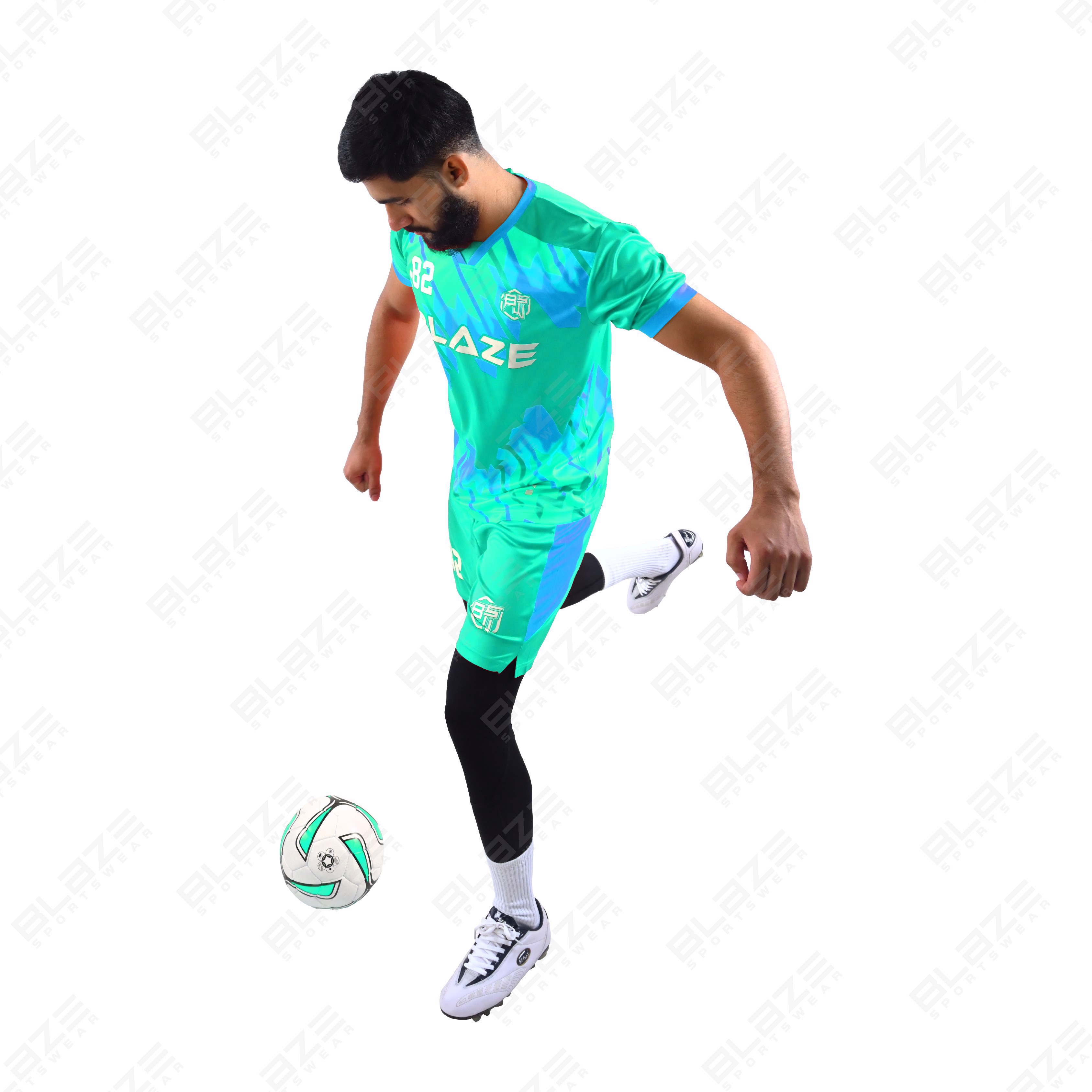 Custom soccer kits made from 100% lightweight polyester with digital print for athletic performance - view 6