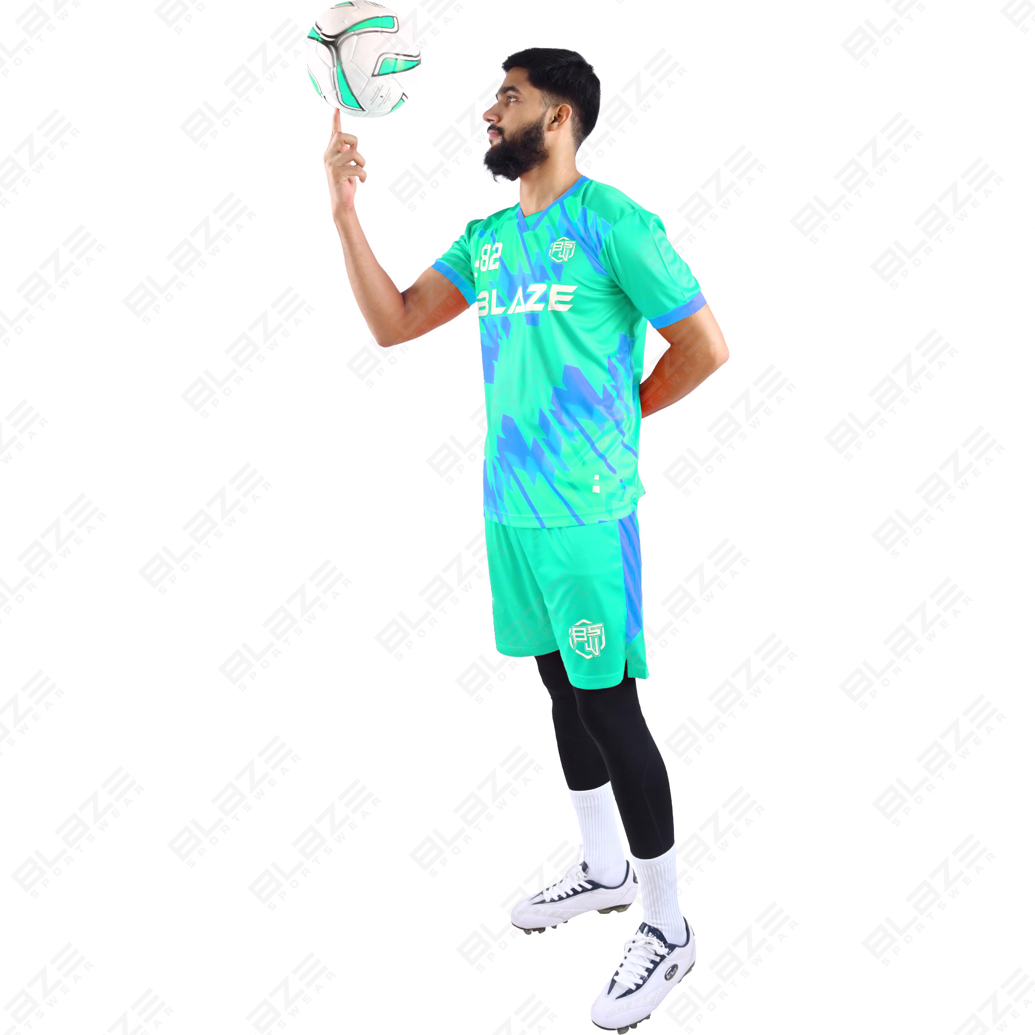 Custom soccer kits made from 100% lightweight polyester with digital print for athletic performance - view 7