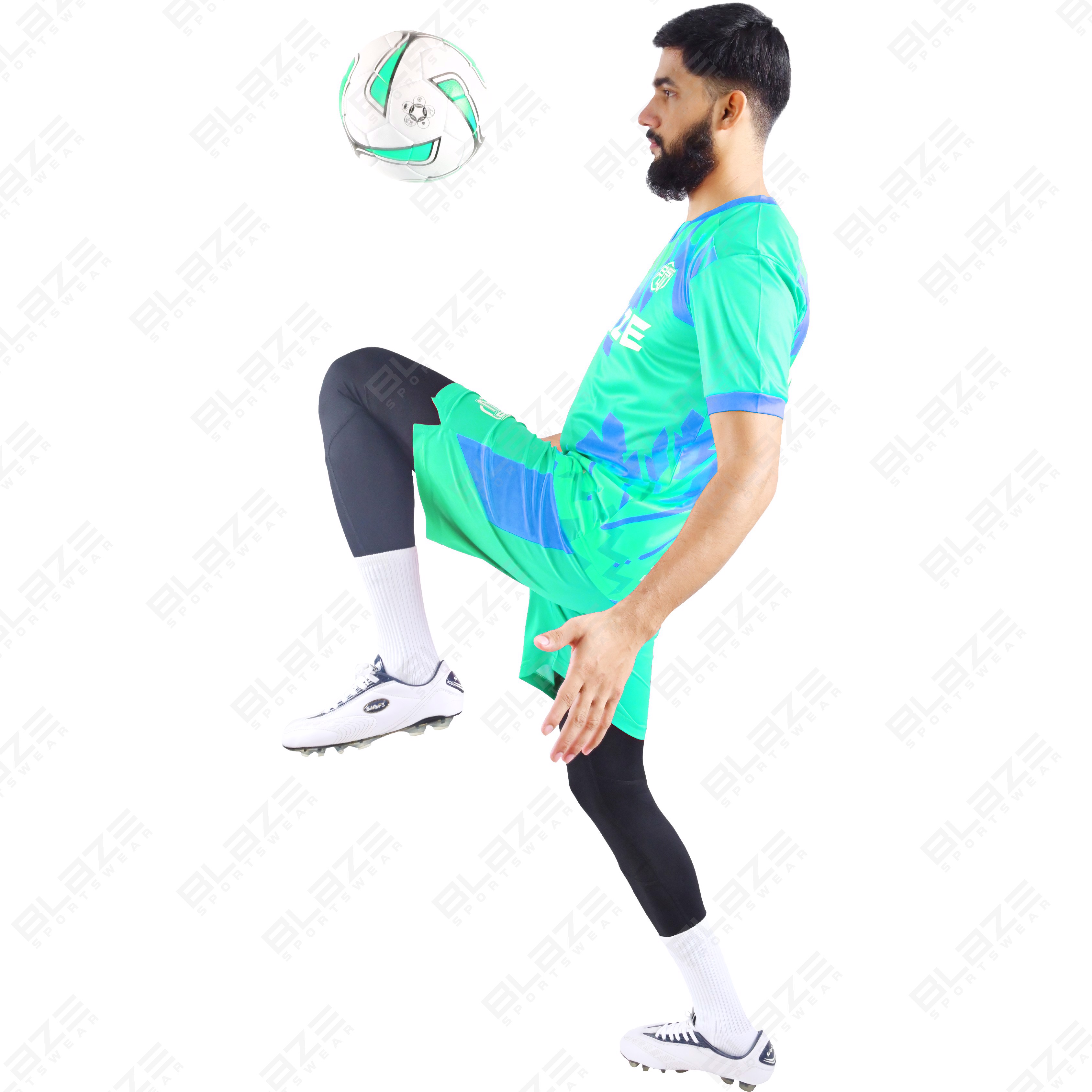 Custom soccer kits made from 100% lightweight polyester with digital print for athletic performance - view 10