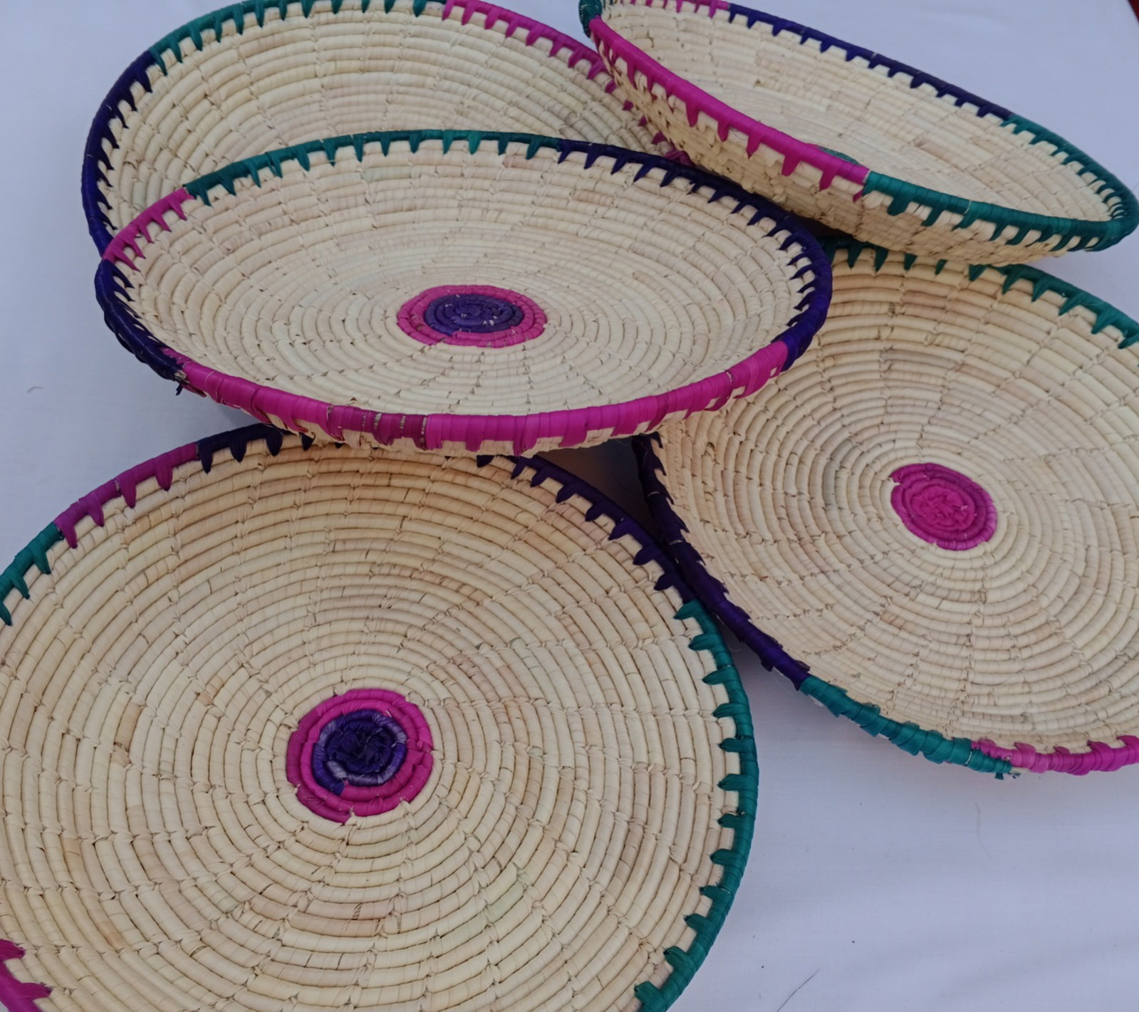 High Quality Date Leaves Beautifully Handcrafted 12-inch Changair Perfect For Serving Meal