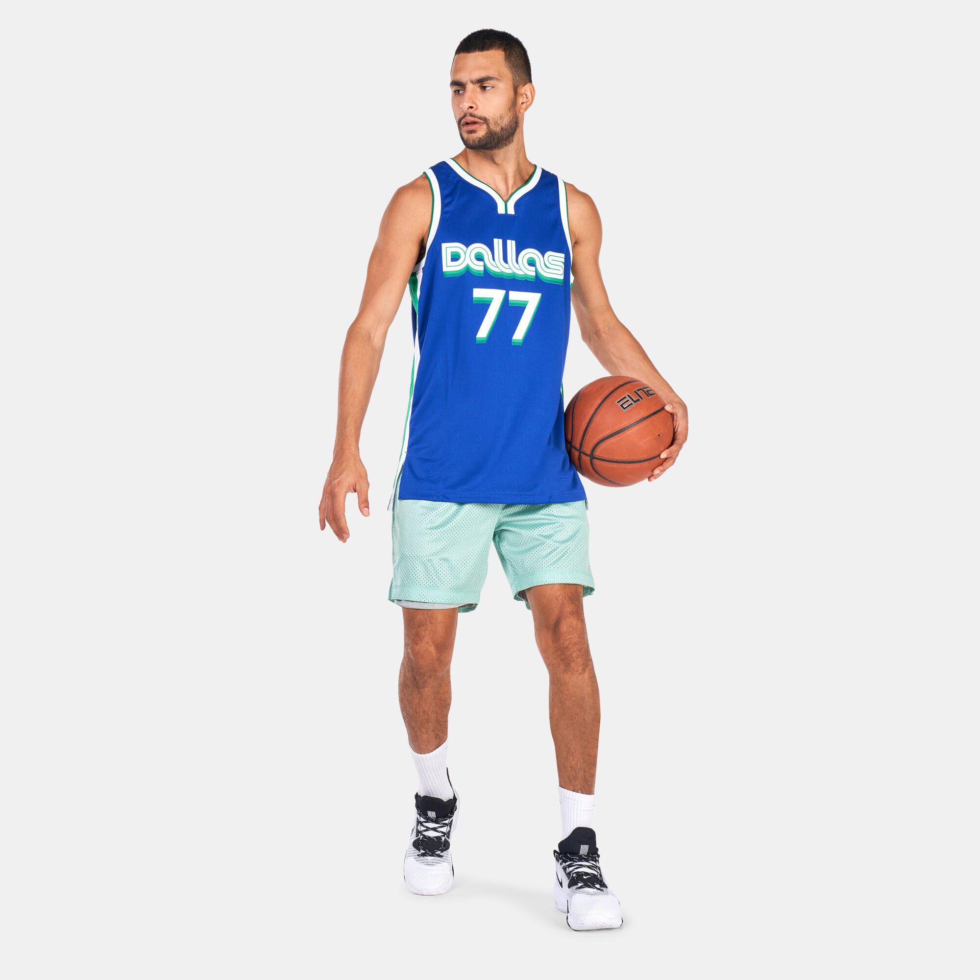 High Quality Polyester Basketball Uniform With Customisation Of Printing Logos Sizes And Colour - view 3
