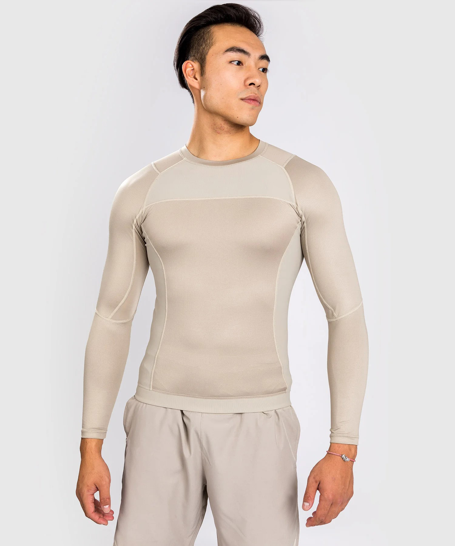 High Quality  Automated Cutting Polyester Rashguard with Customised Logo And Size  - view 2