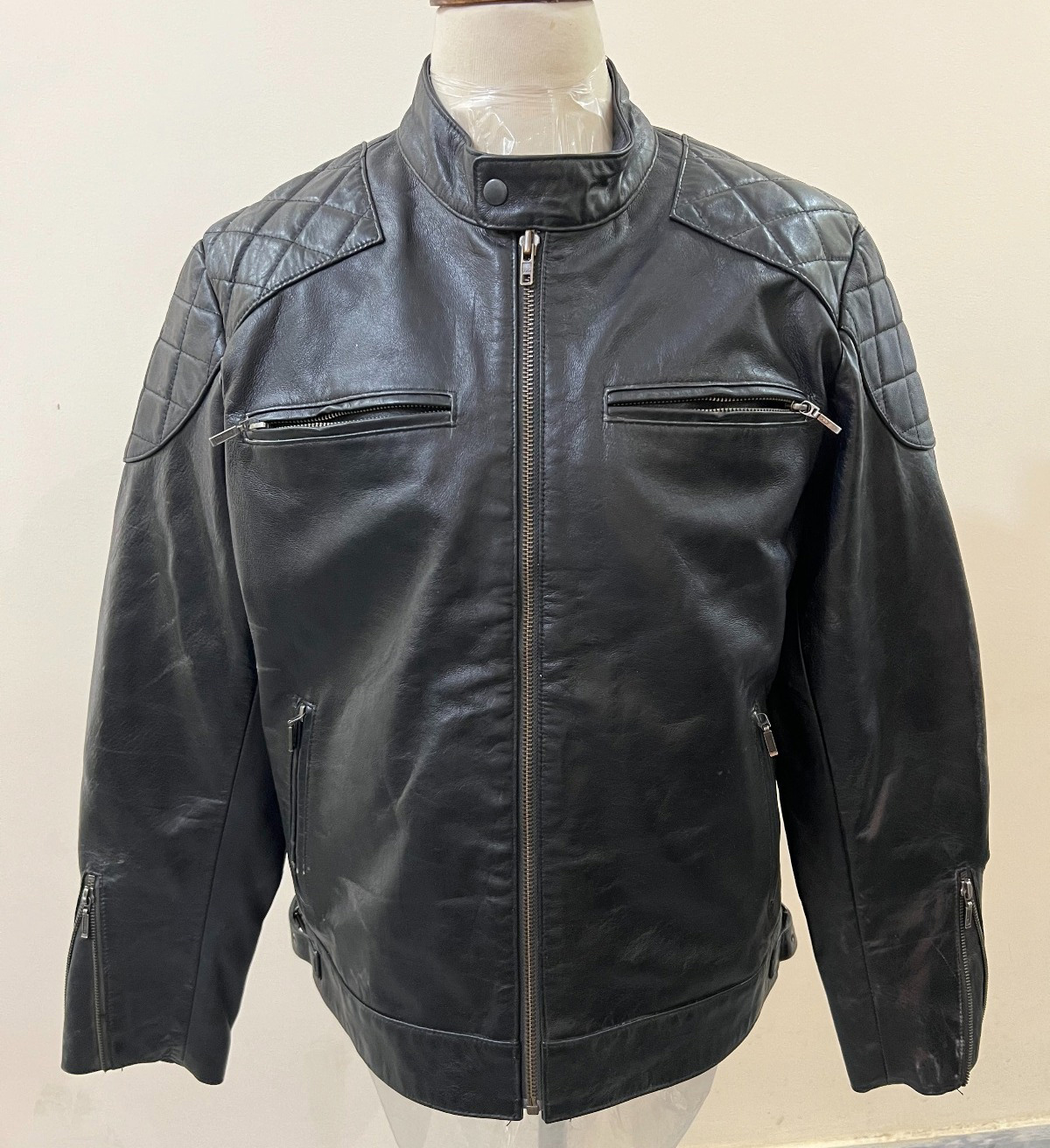 Stylish Black Quilted Leather Jacket – Effortless Elegance & Comfort