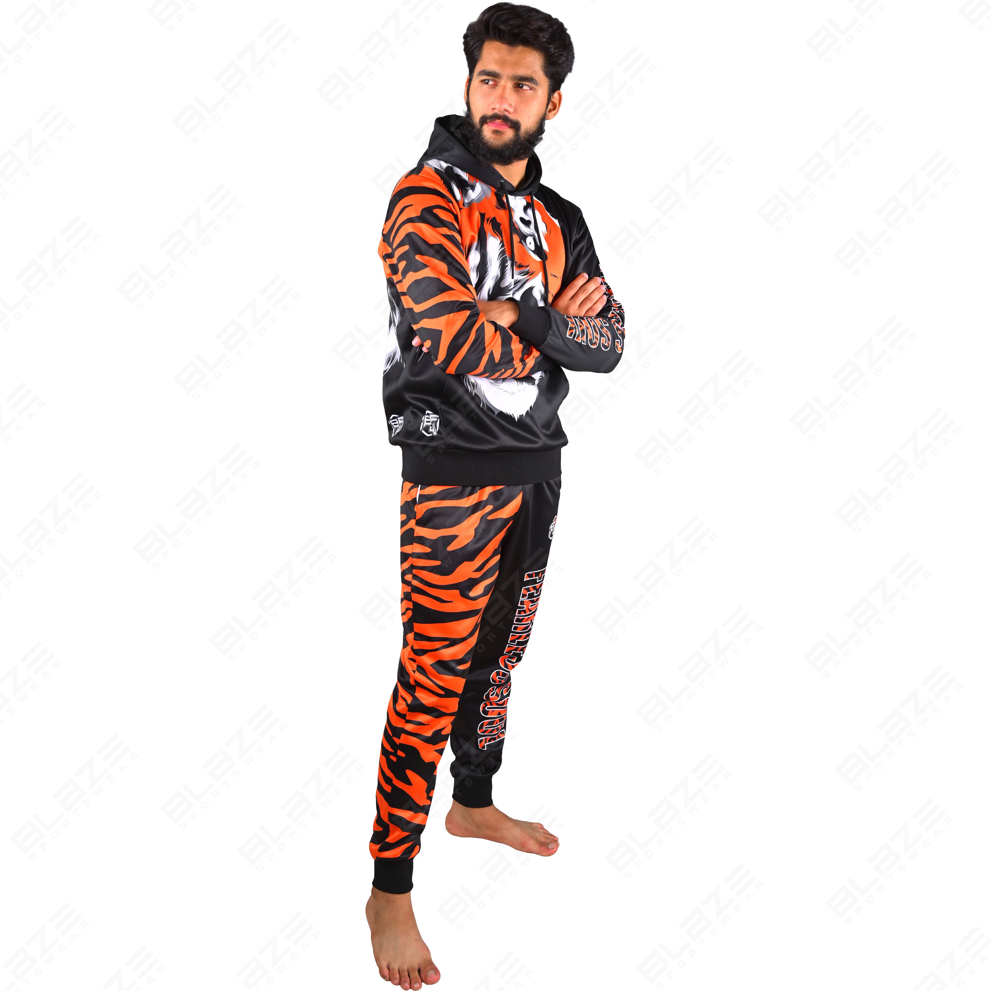 Custom men's slim-fit knitted tracksuit with sublimation and embroidered print, OEM available. - view 16