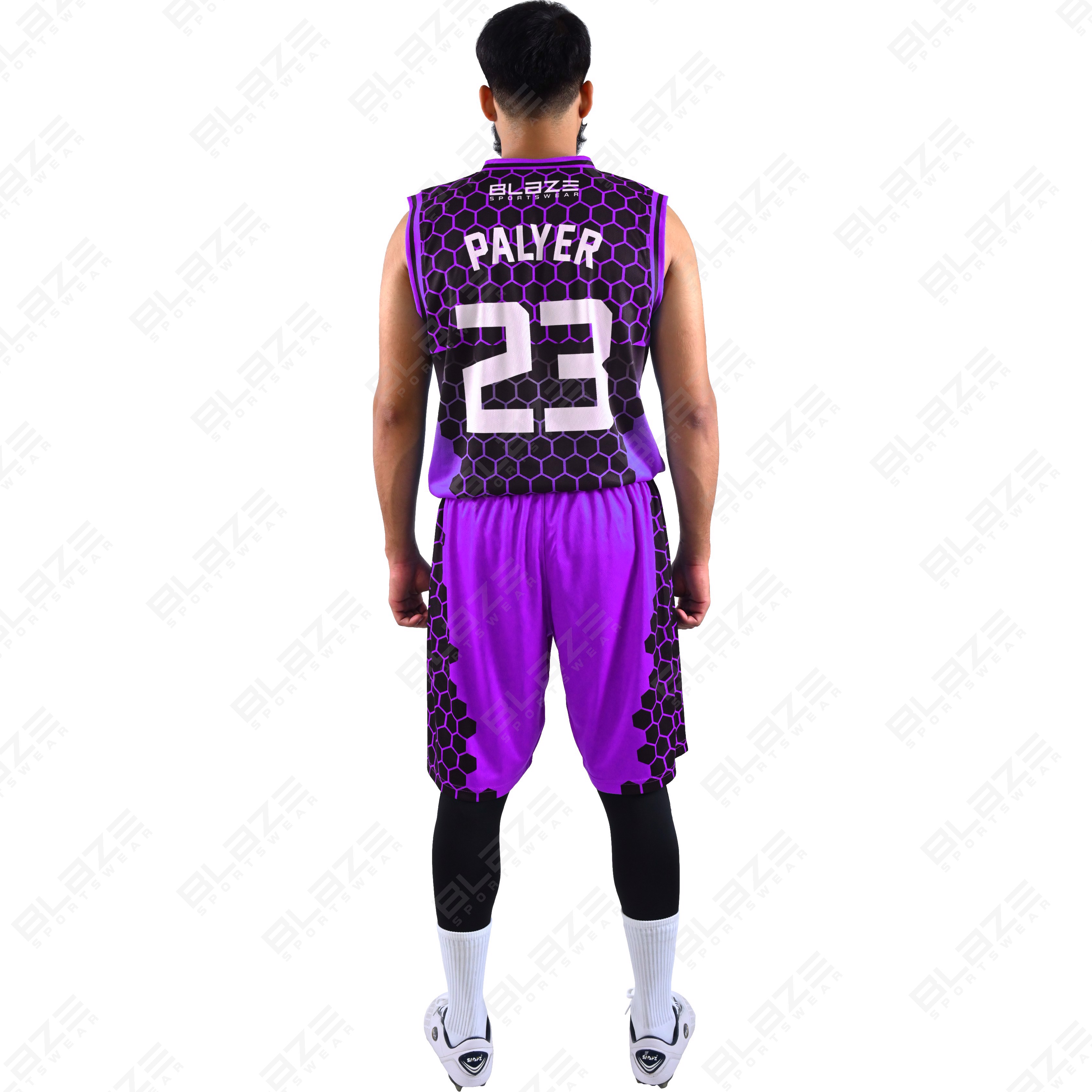  Custom 100% polyester basketball uniform with a sleek design for players, featuring a modern kit. - view 3