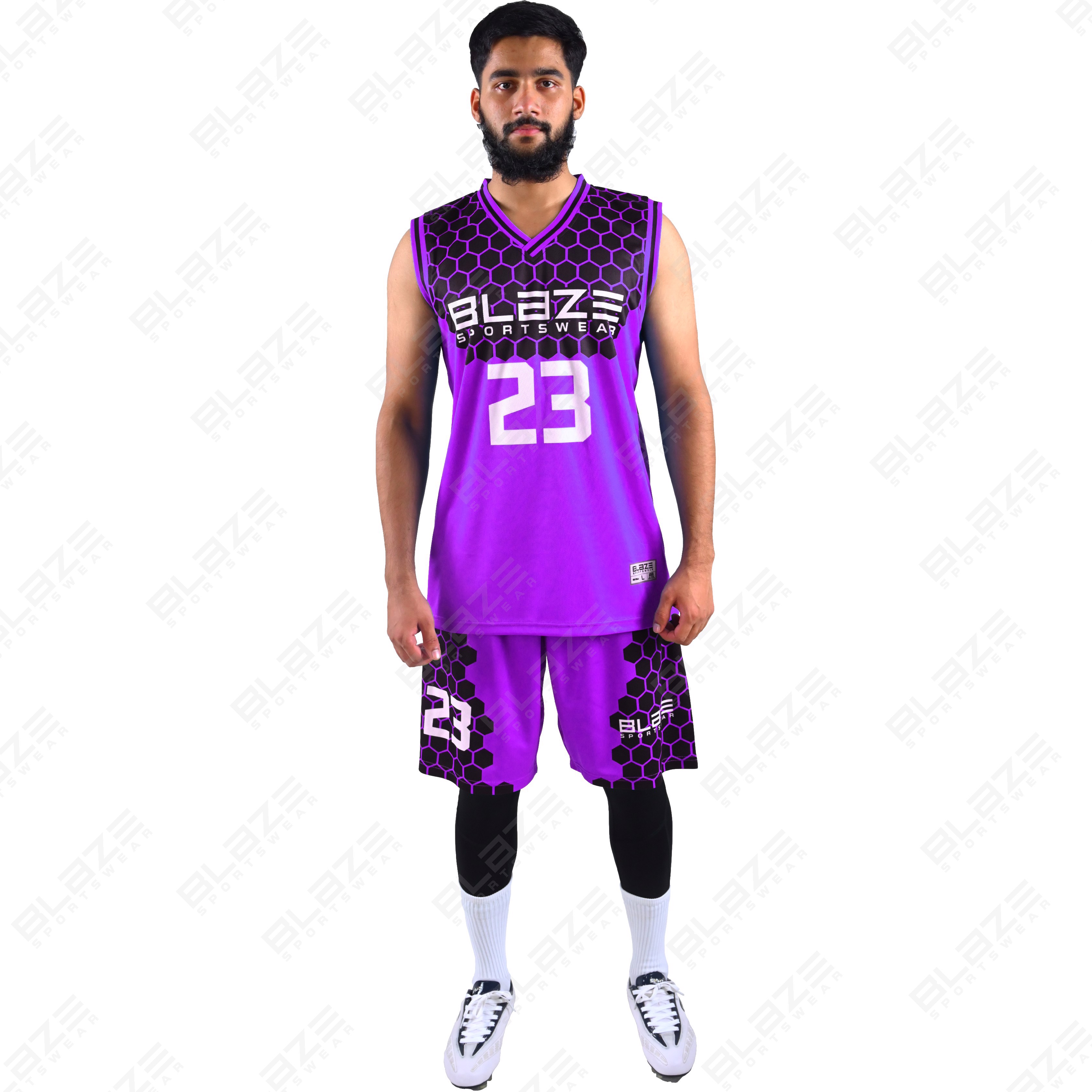  Custom 100% polyester basketball uniform with a sleek design for players, featuring a modern kit. - view 7