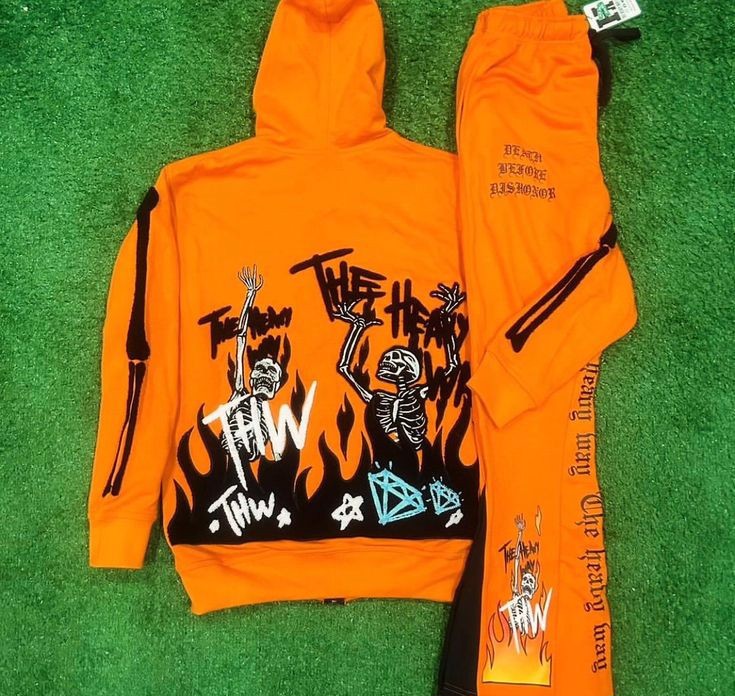  High Quality Custom Sweat Suit With Your Brand Logo Or Design 