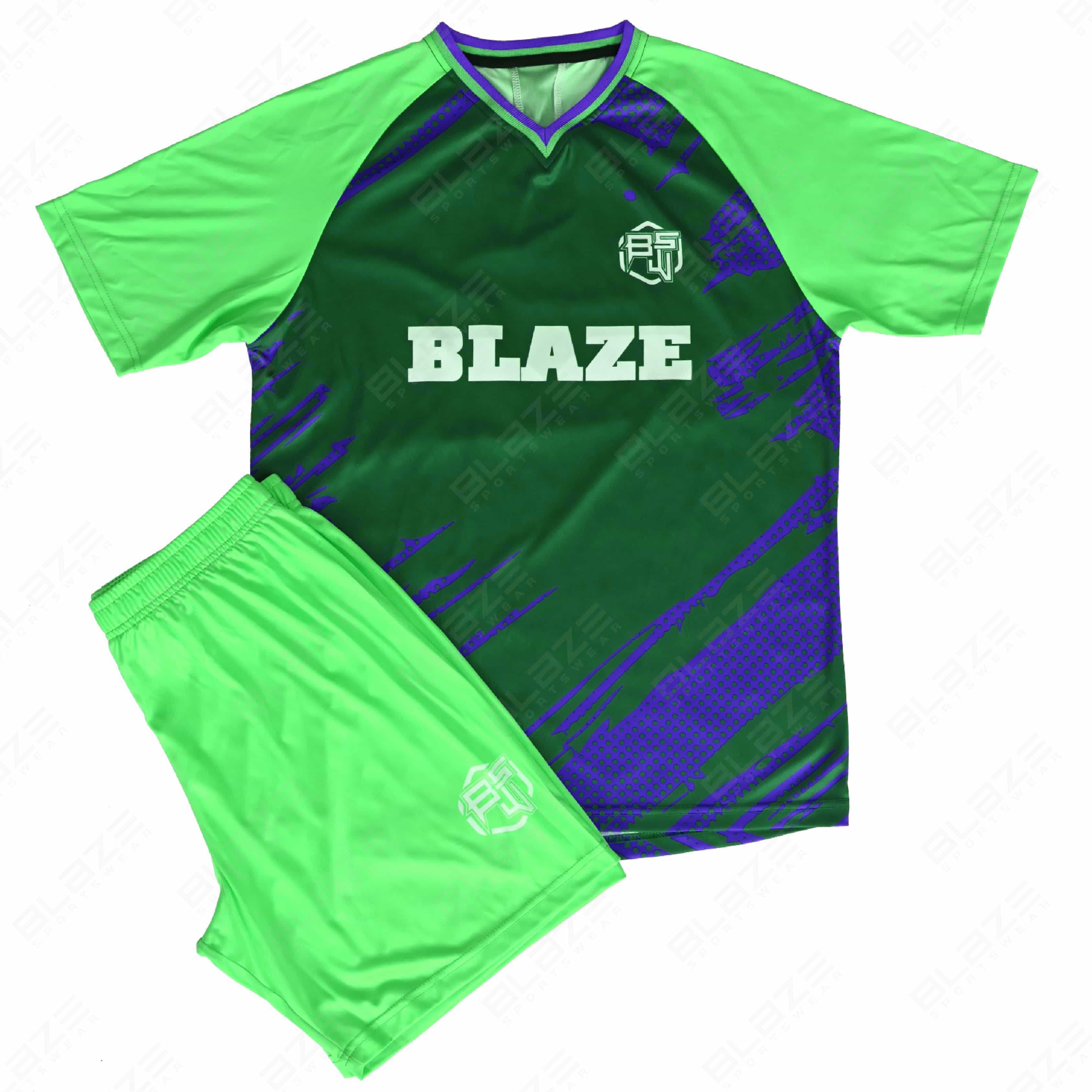  Soccer kits with a lightweight 100% polyester design and digital printing for excellent performance - view 9