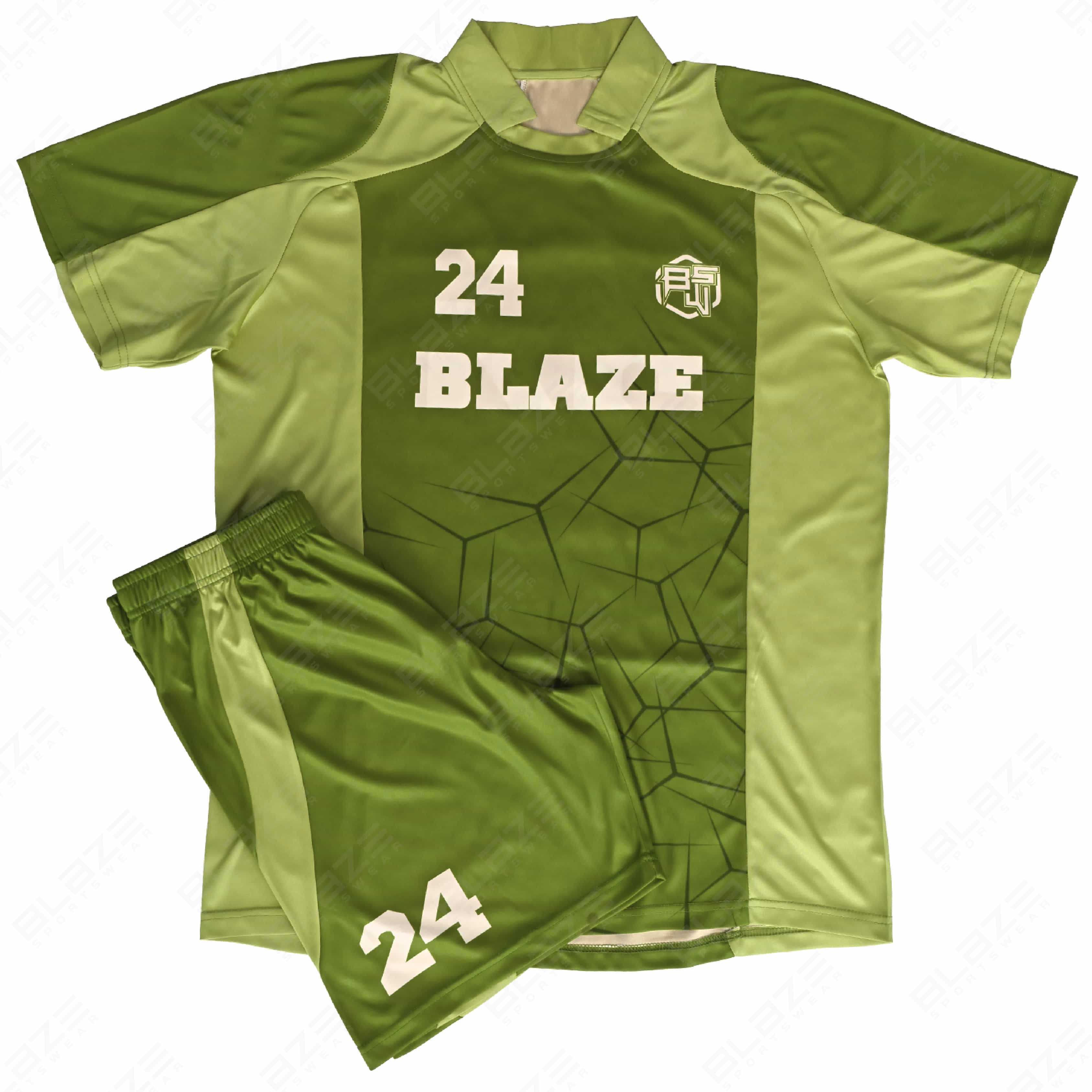  Soccer kits with a lightweight 100% polyester design and digital printing for excellent performance - view 16