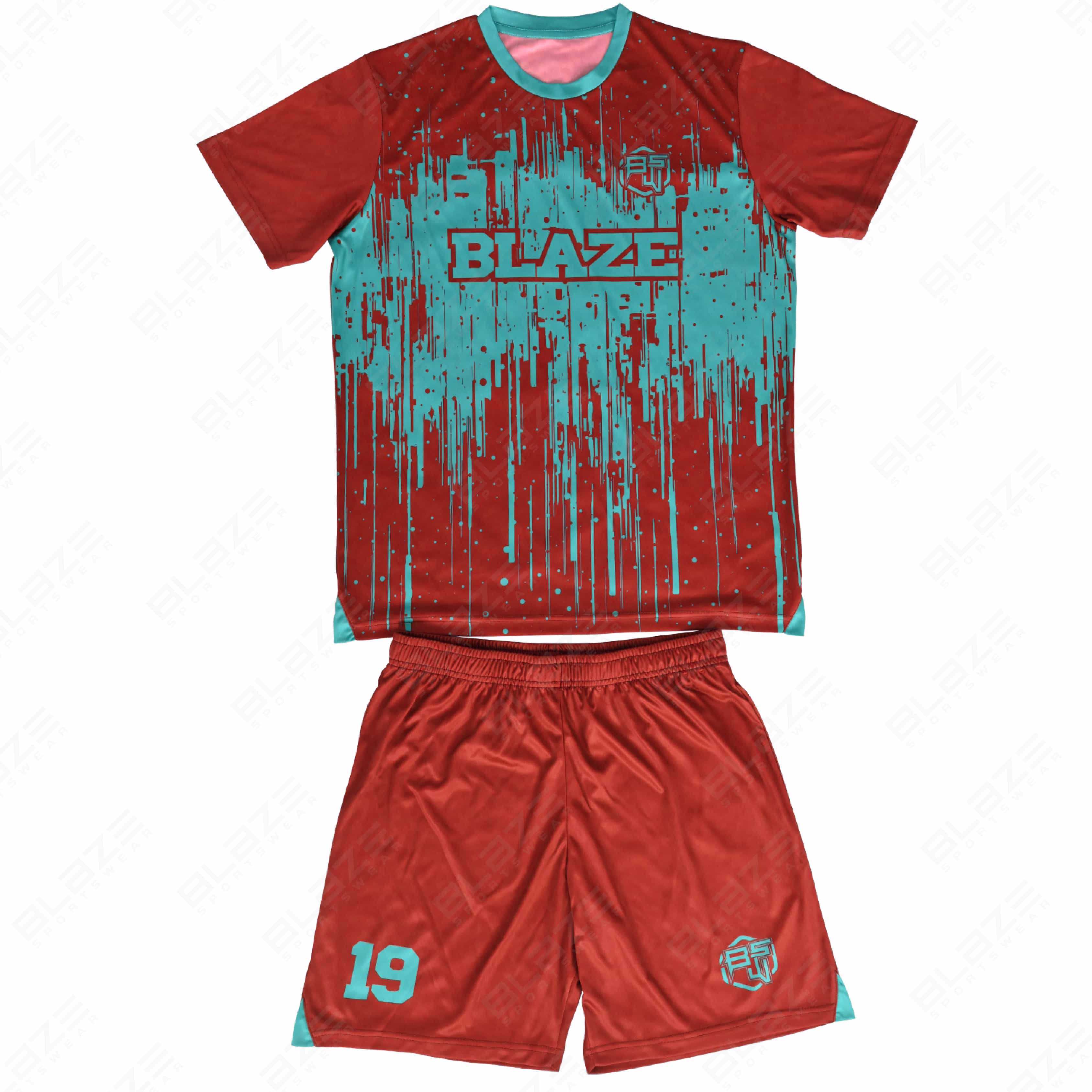 Lightweight soccer wear crafted from 100% polyester featuring digital printing for best performance - view 7