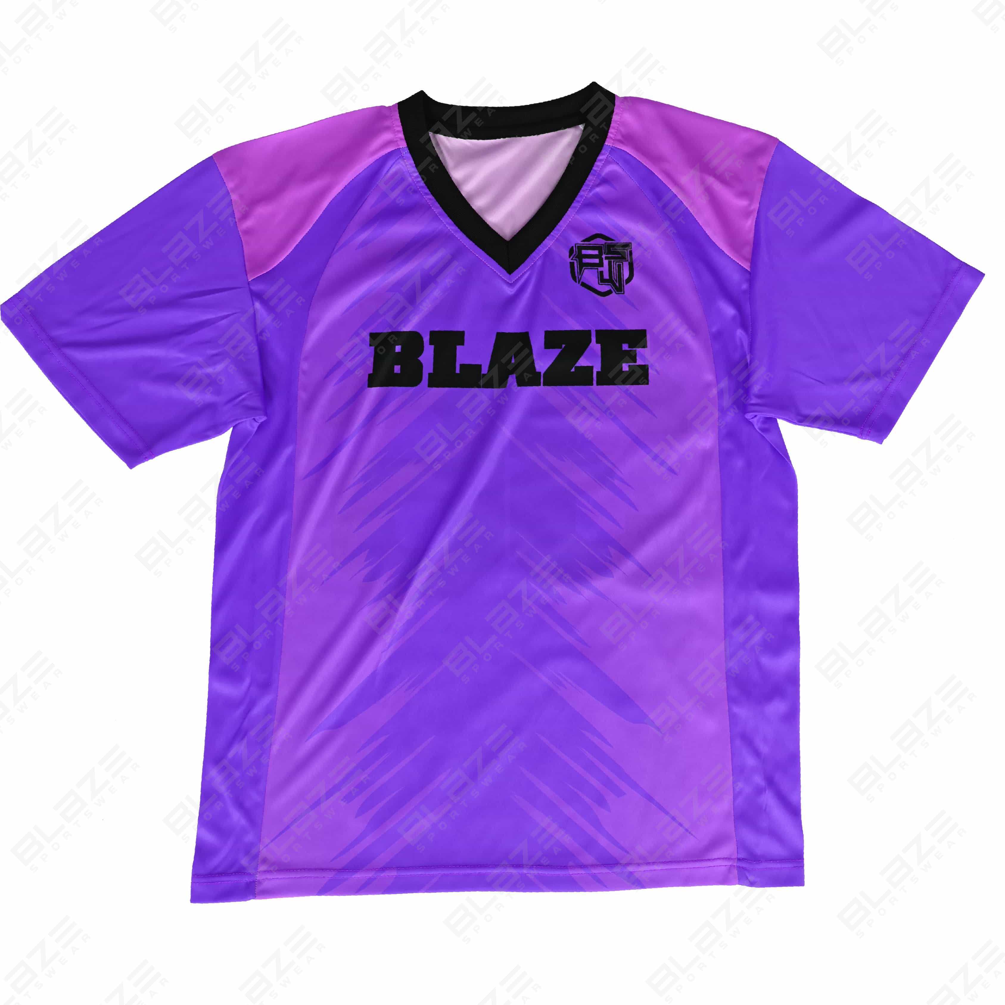 Custom lightweight soccer set made from 100% polyester with digital printing for optimal performance