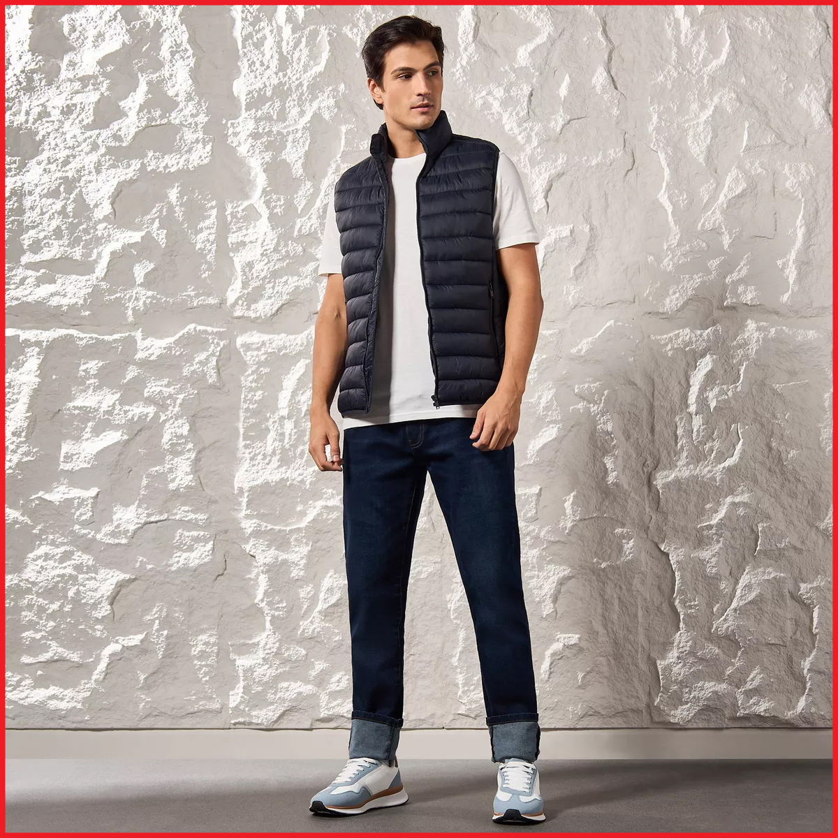 Red Color Good Seller Highland Quality Fully Customized Made Outdoor Wear Sleeveless Puffer Jackets - view 14