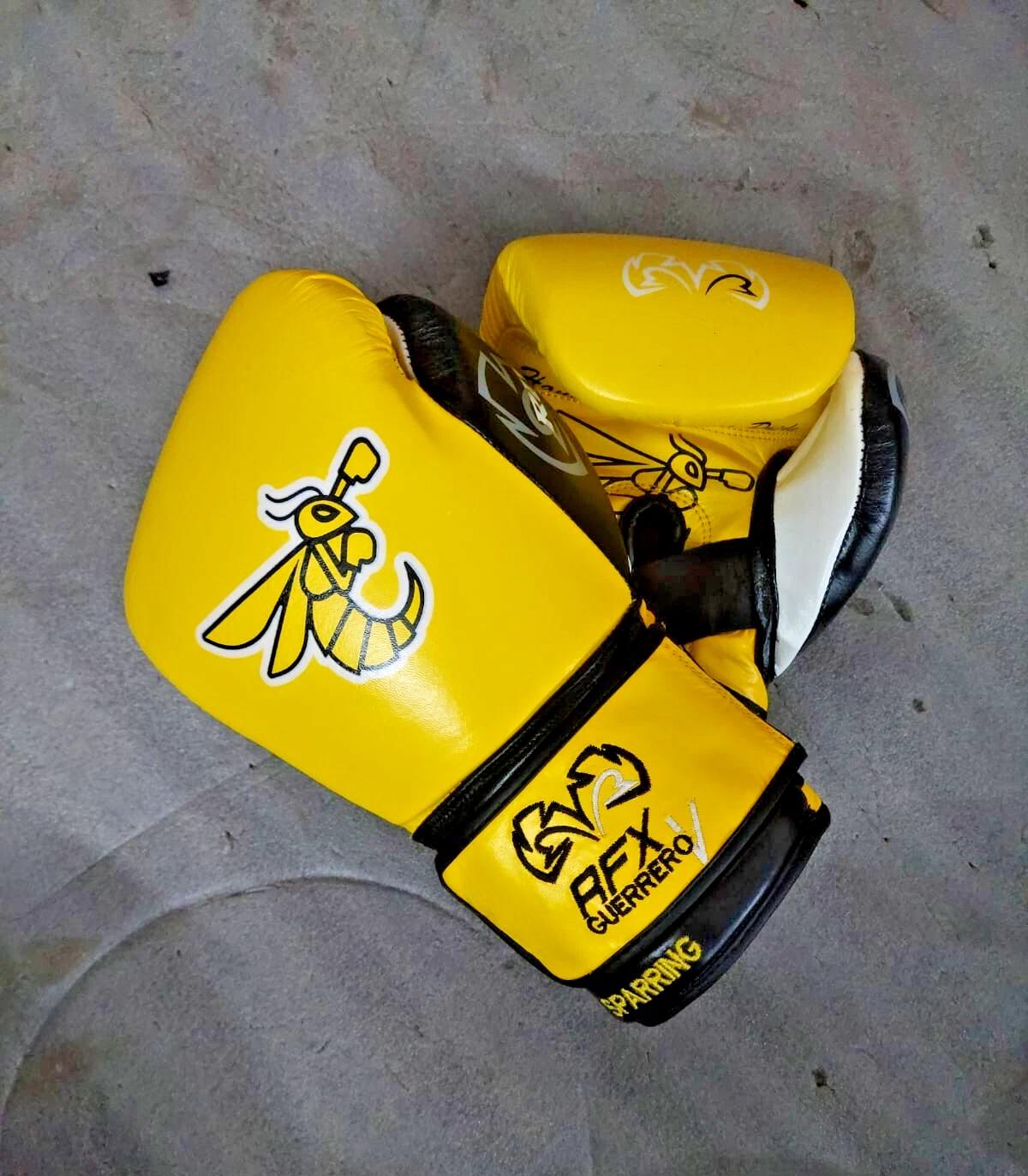 AFX Guerrero Boxing Gloves 16oz Cowhide Leather Pro Training Gear - view 3
