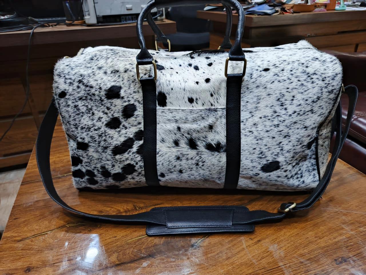 Luxury Custom Leather Travel Bag – Handmade Cowhide Duffel Bag for Travel - view 2