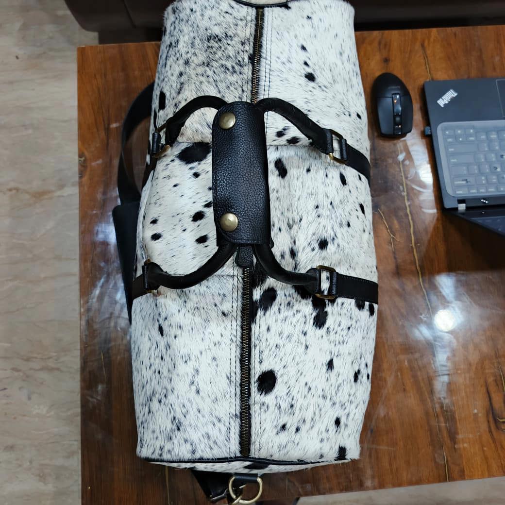 Luxury Custom Leather Travel Bag – Handmade Cowhide Duffel Bag for Travel - view 4