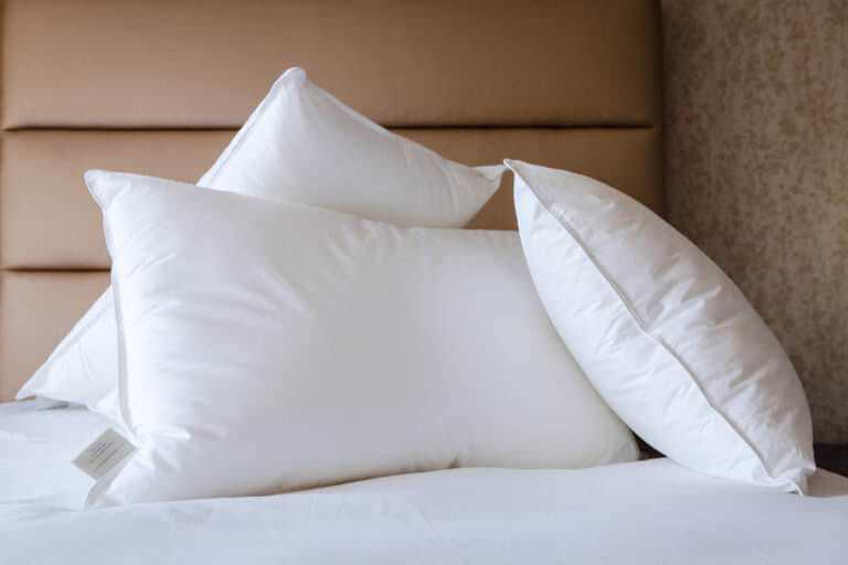 High Quality Queen Size Pillows 20 Width 50 Length With Covers