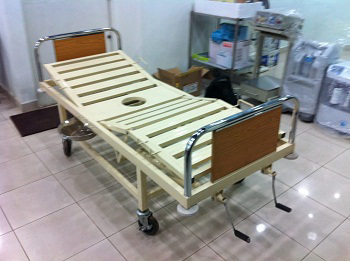 Commode Patient Bed - view 2