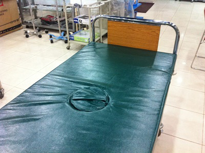 Commode Patient Bed - view 3
