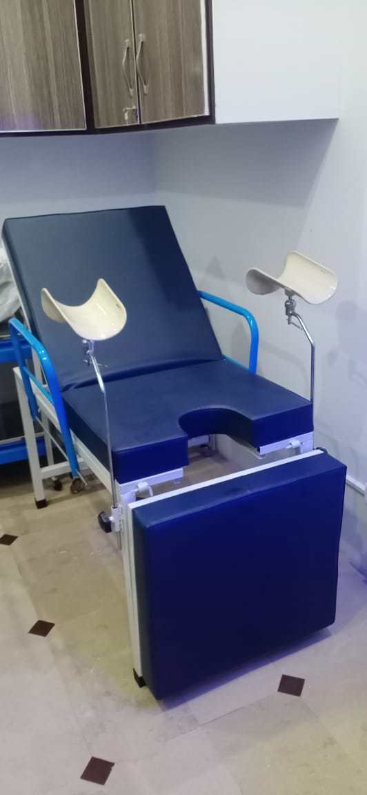 Gynae Delivery Table for Hospitals And Clinics 