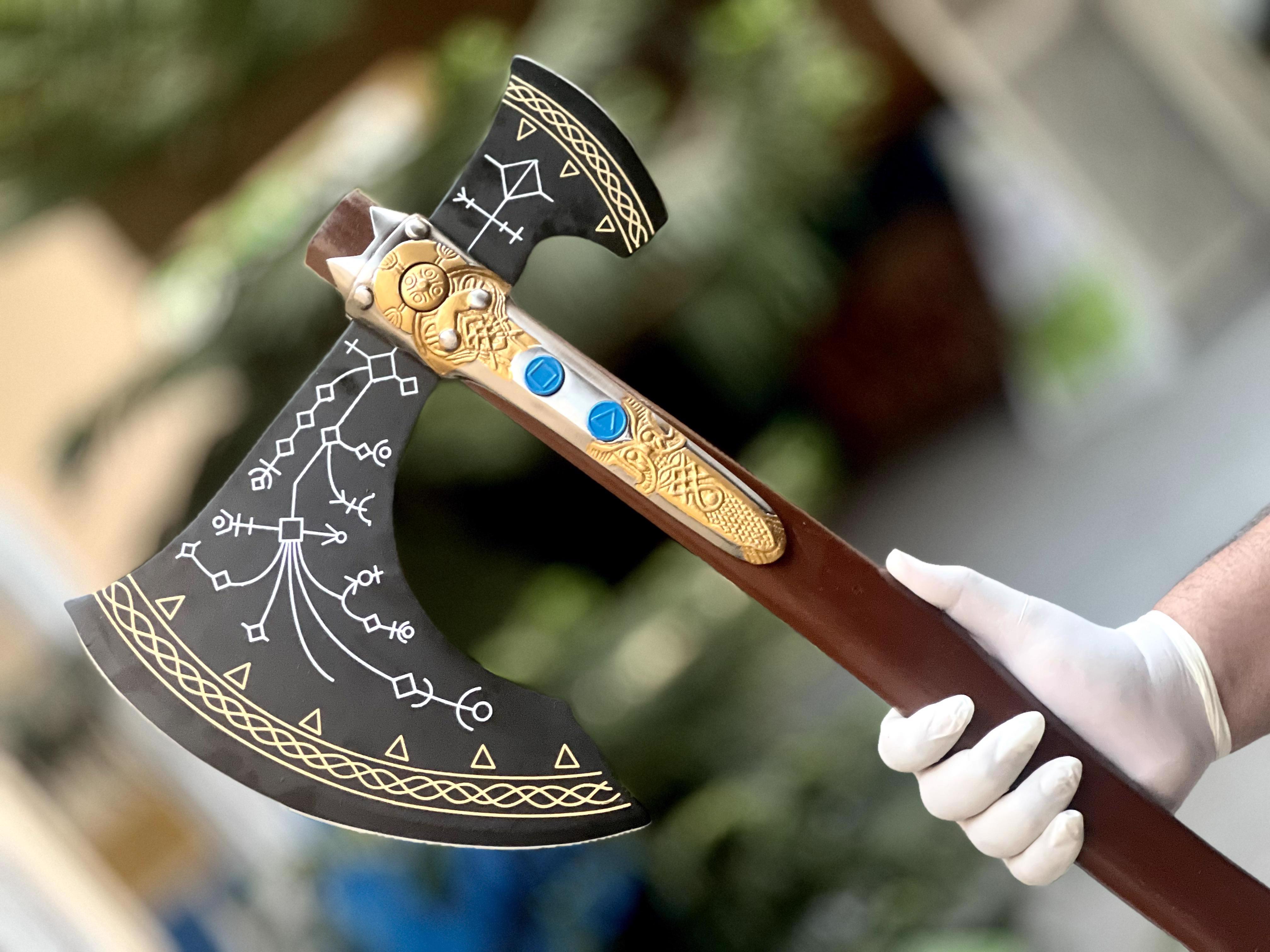 Premium Axes With Different Designs On Blade With Teakwood Handles - view 3