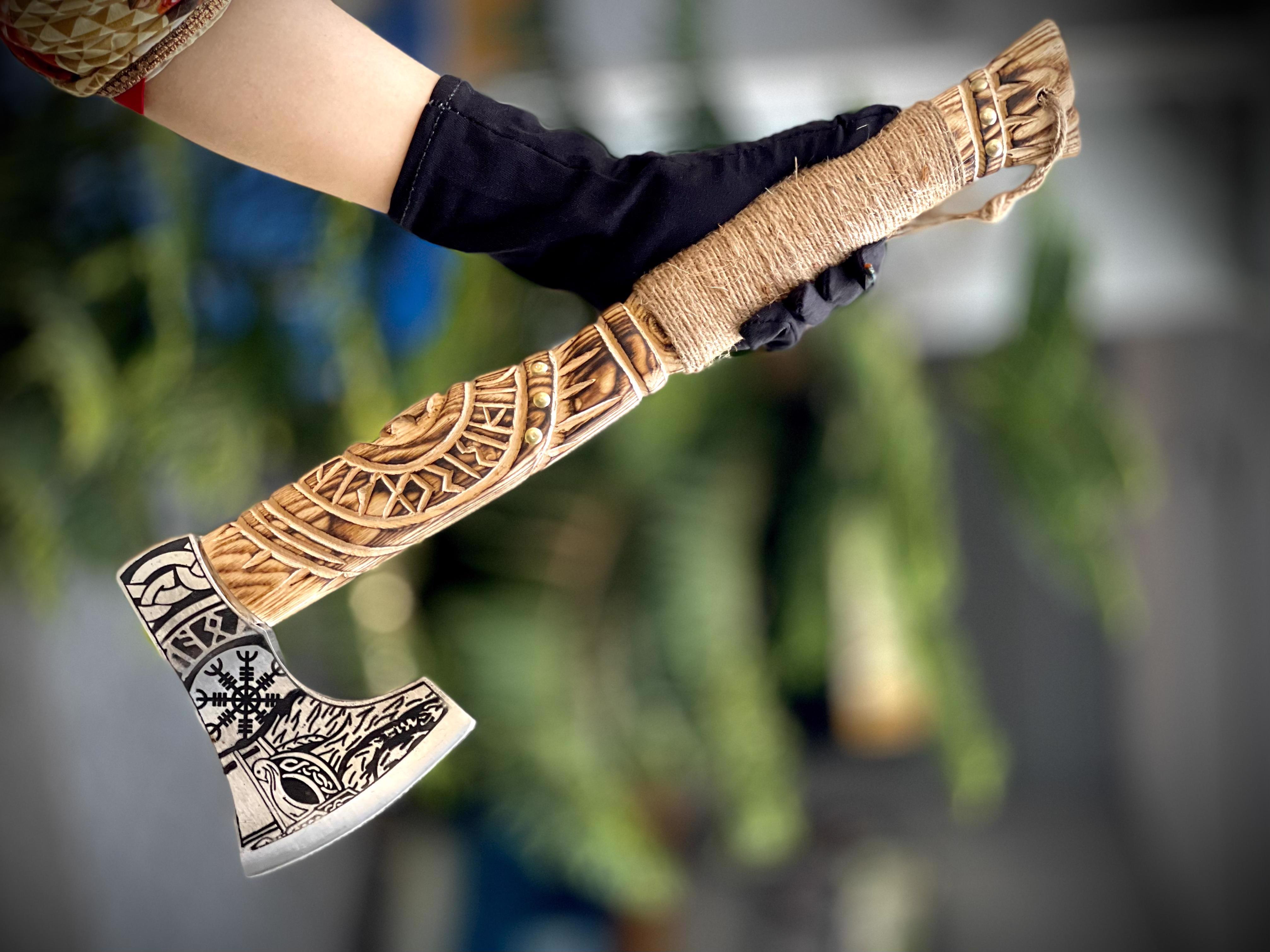 Premium Axes With Different Designs On Blade With Teakwood Handles - view 2