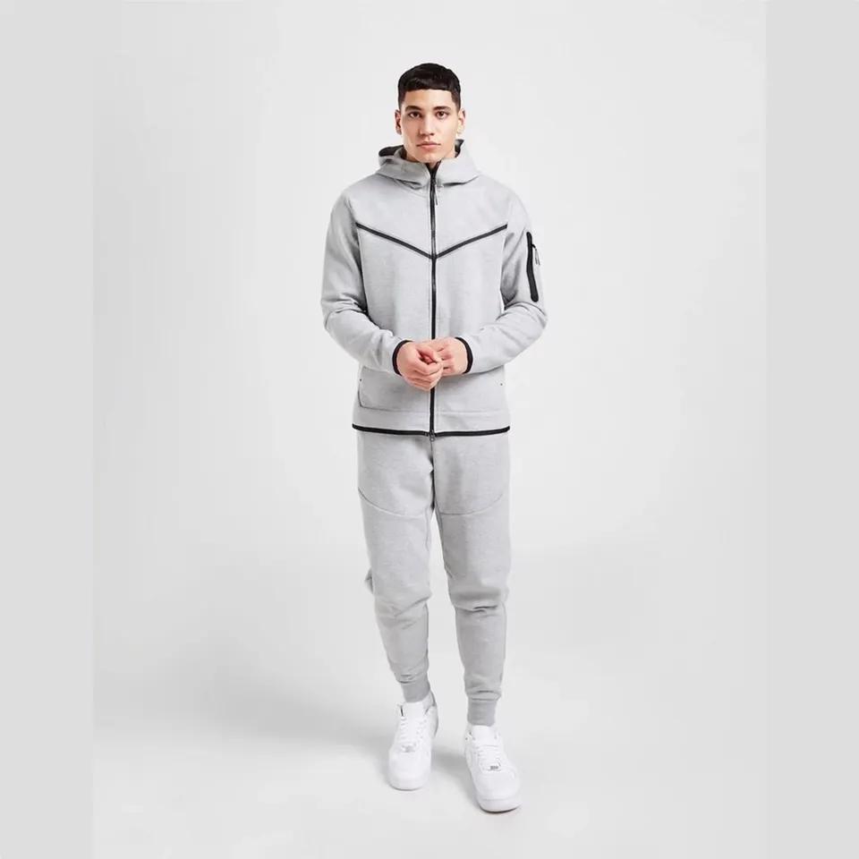 New Design Gym Tracksuit For men Hot Sale Customized Men Sportswear Casual Sweatsuit Winter Running