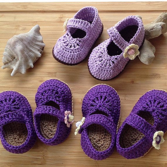 crocheted baby girls shoes 